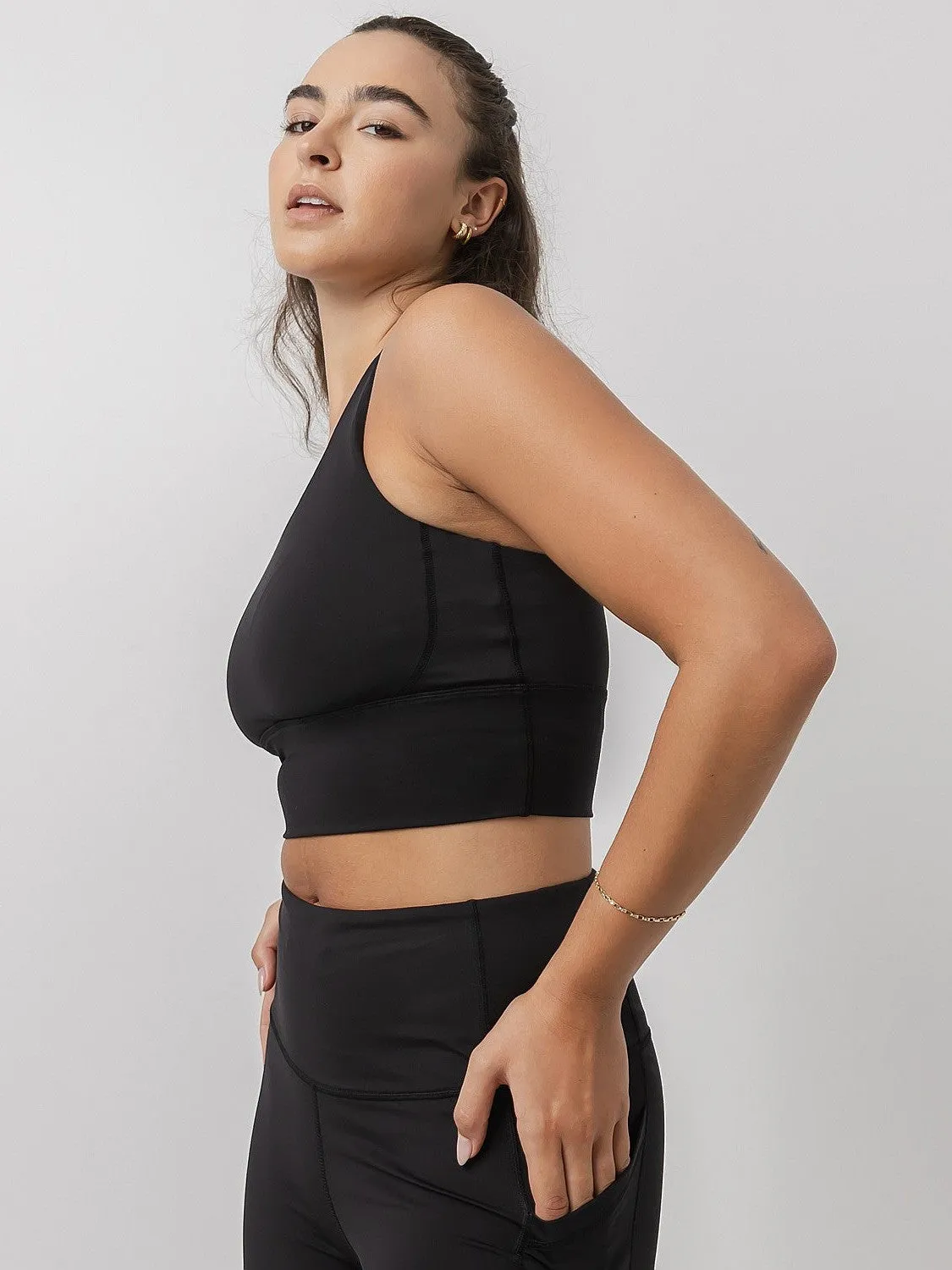 Stylish Ribbed waistband Longline Sports Bra In Black