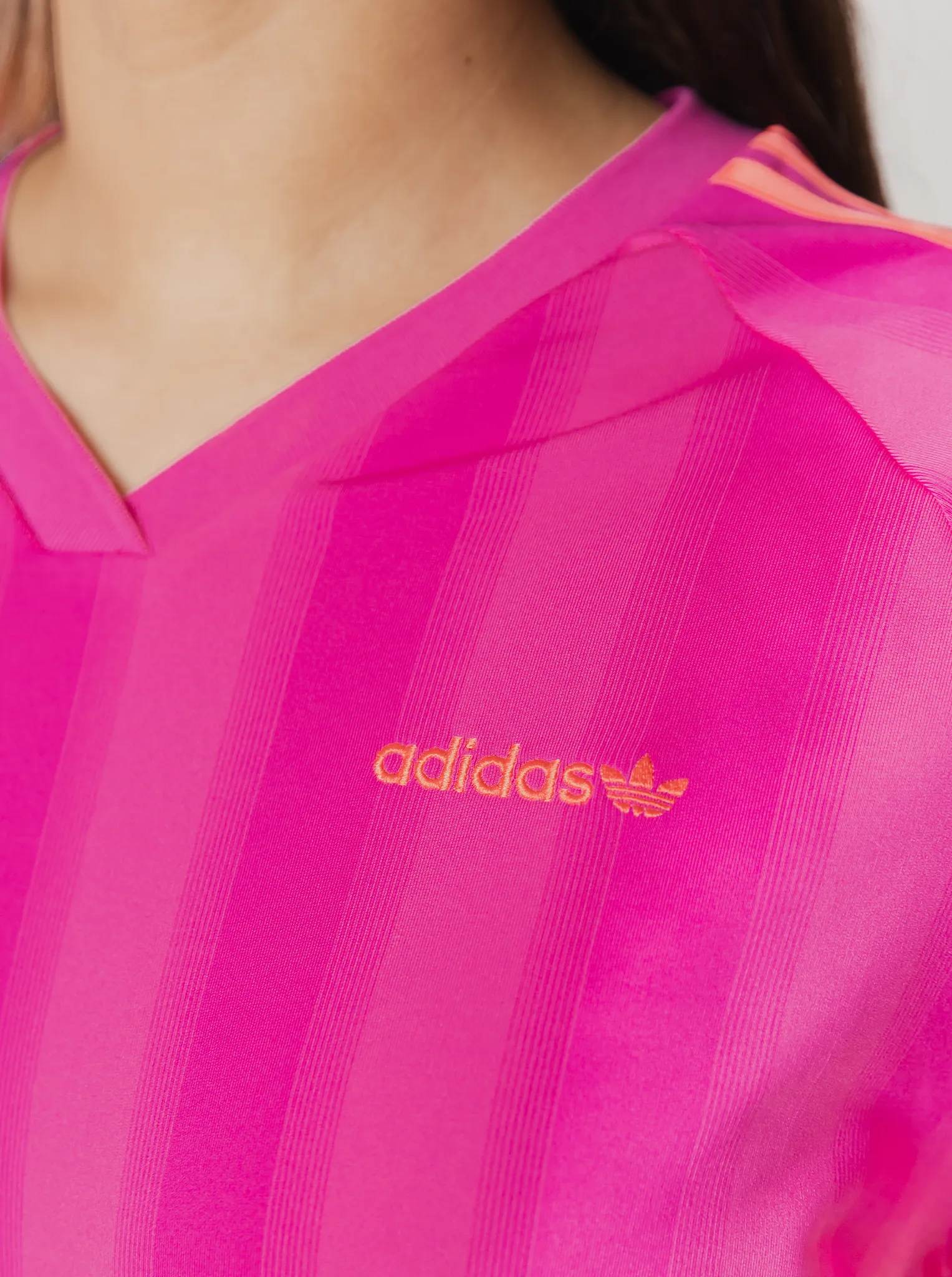 Loose Linear T-Shirt Comfort and style Simple Yet Cozy