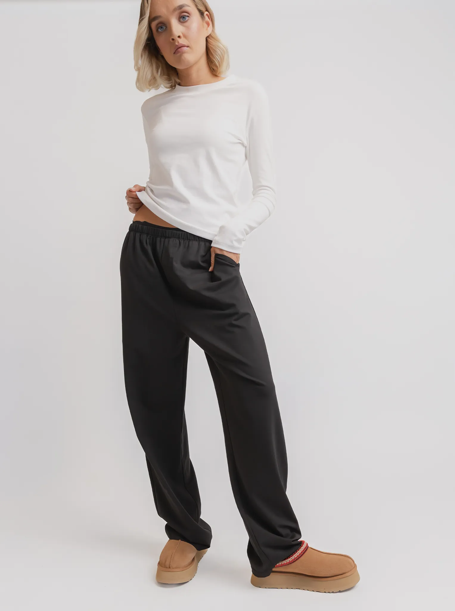 Performance Wear Sport Performance Lounge Pant in Black