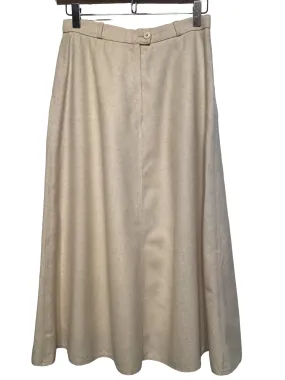 Sporty Chic laid-back style Women??s Skirt (Size S)