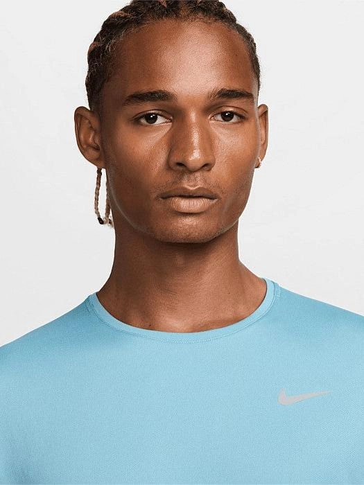 Quality Comfort Chilly Day Style Miler Dri-FIT UV Short-Sleeve Running Top