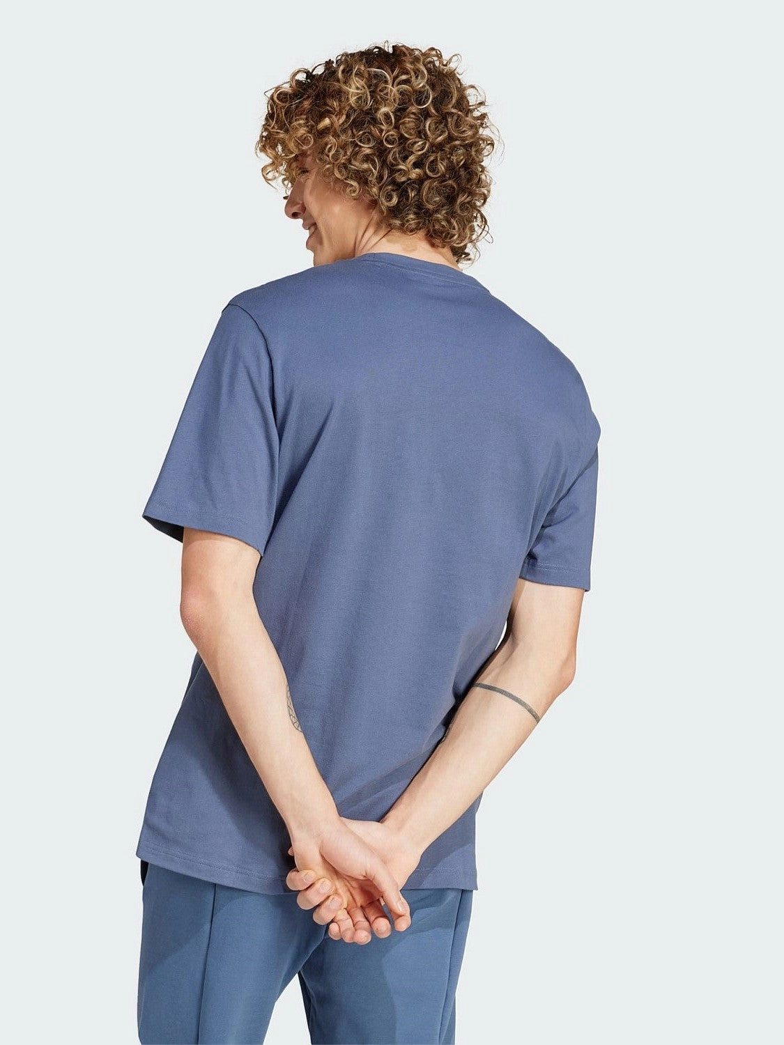 Lightweight Shirt Versatile Style Trend Future Icons Badge of Sport Tee