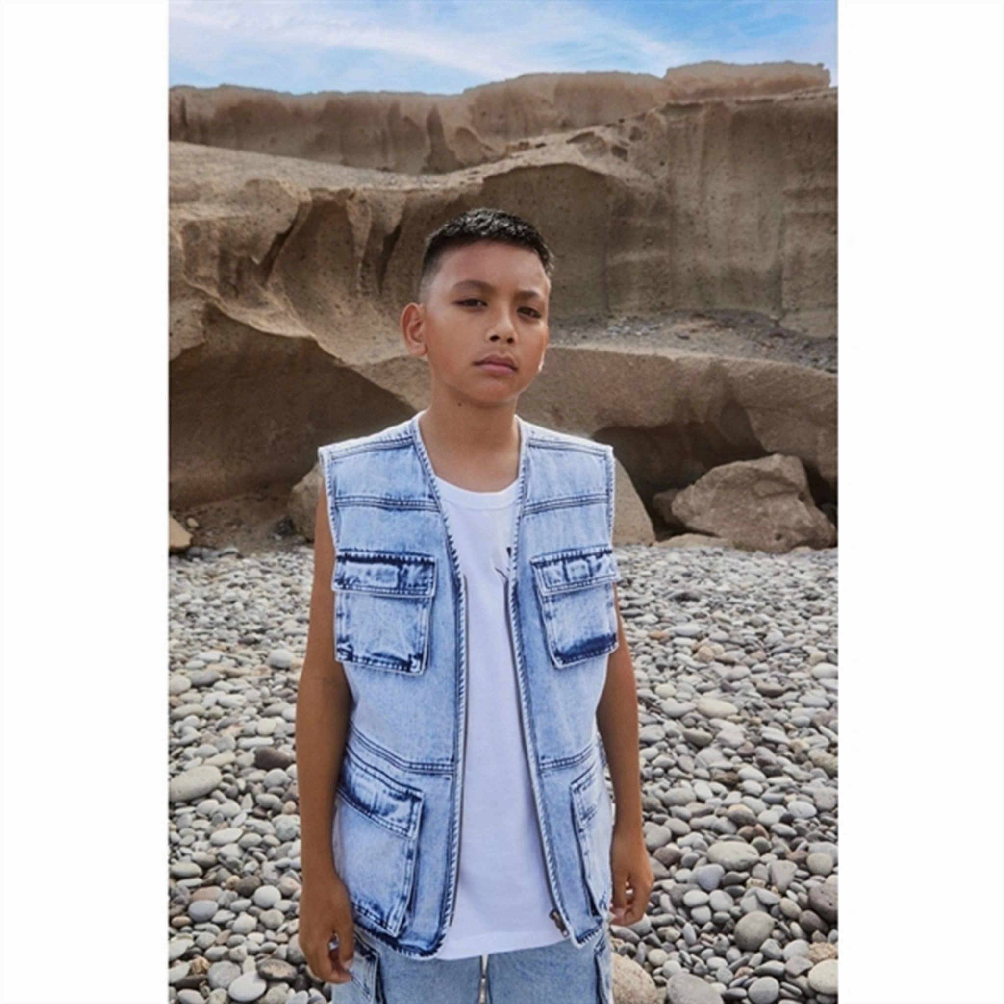 Molo Light Stone Denim Haikon Vest hypoallergenic material Durable Zipper Closures