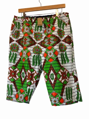 Moshee shorts (Size L) Non Restrictive Fit