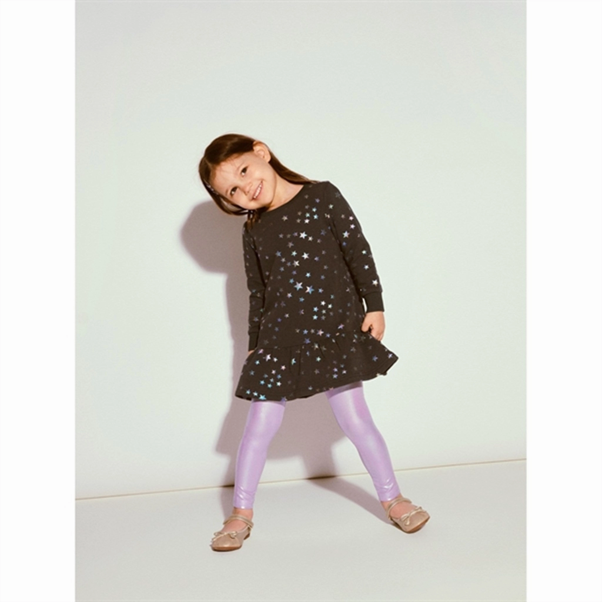 Minimalist Style Holiday Outfit Name it Silver Rebekka Leggings