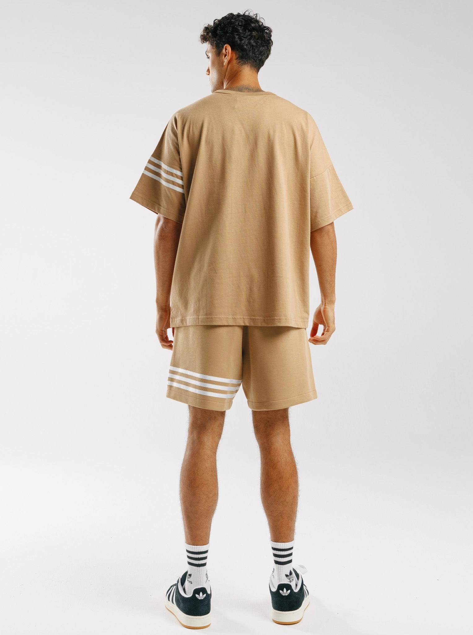 Neuclassics T-Shirt Seasonal Casual