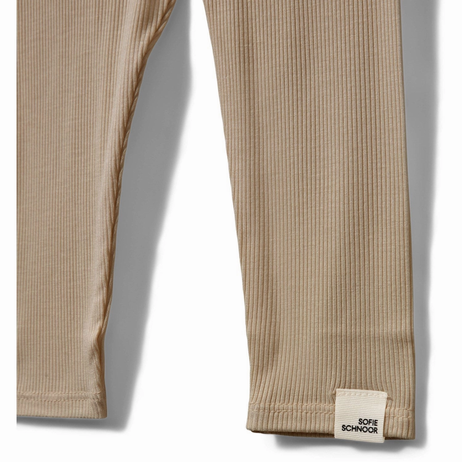 Sofie Schnoor Dark Sand Nalinesb Leggings Yoga Class Active Lifestyle