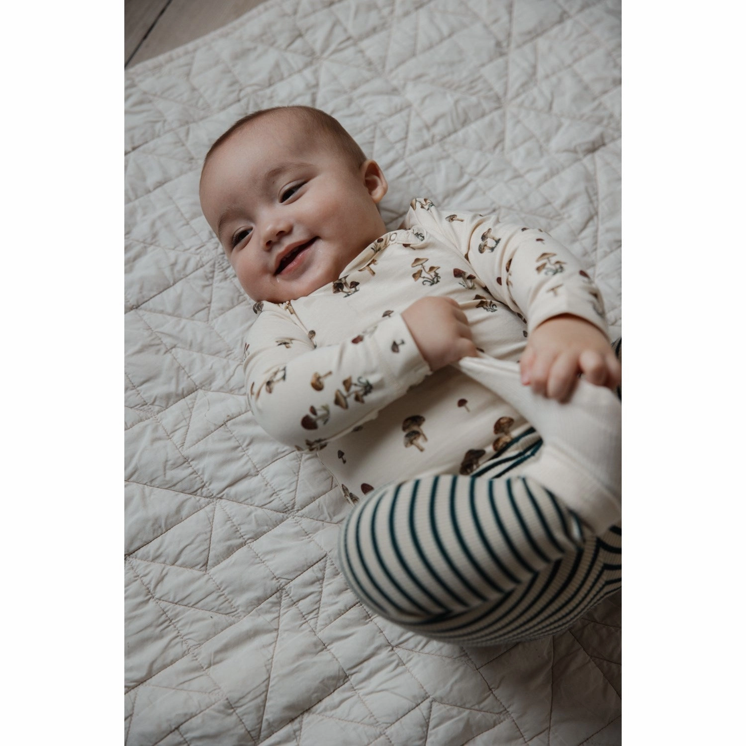 City Walk For Adults Sculpted Design Petit Piao Dark Sea/off White Legging Modal Striped