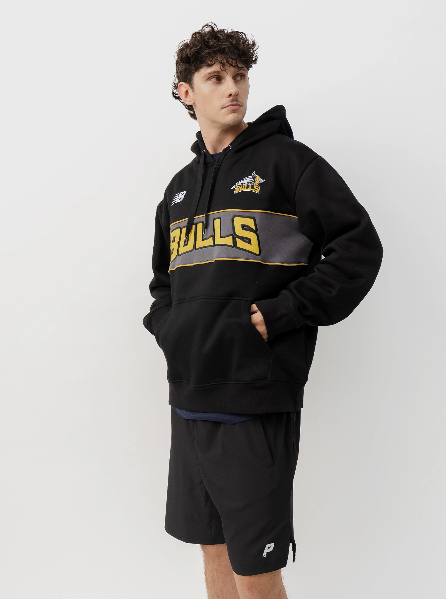 NZNBL Franklin Bulls Hoodie Mens Travel Outfit Urban Mode