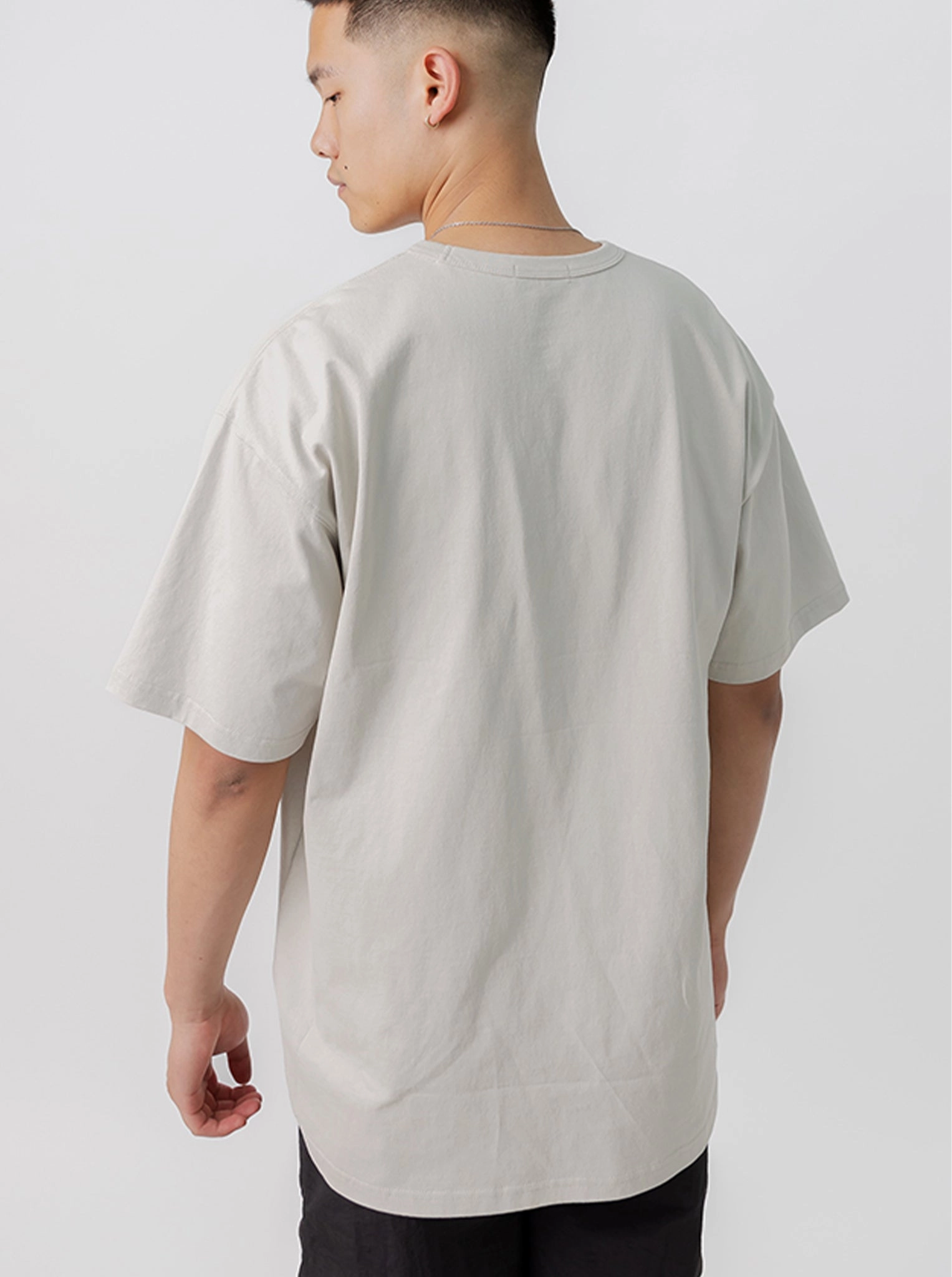 Soft and Lightweight anti static Globe Logo Graphic Tee