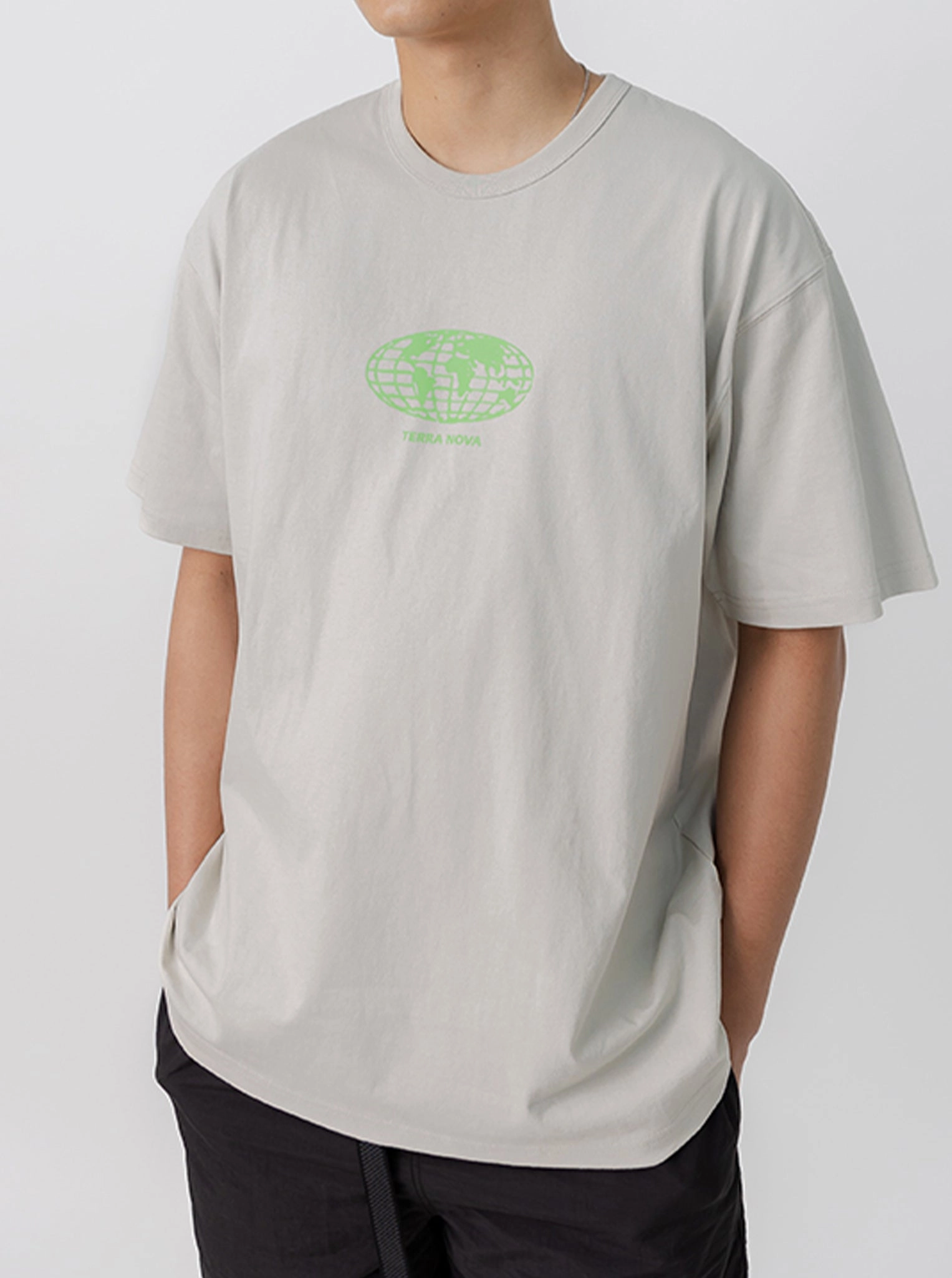 Globe Logo Graphic Tee waterproof