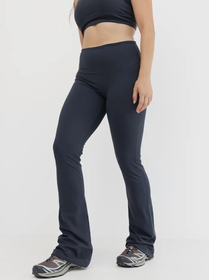 Mellow Flare Longline In Shadow Compression Support Evening Walk City Walk Pro Athlete