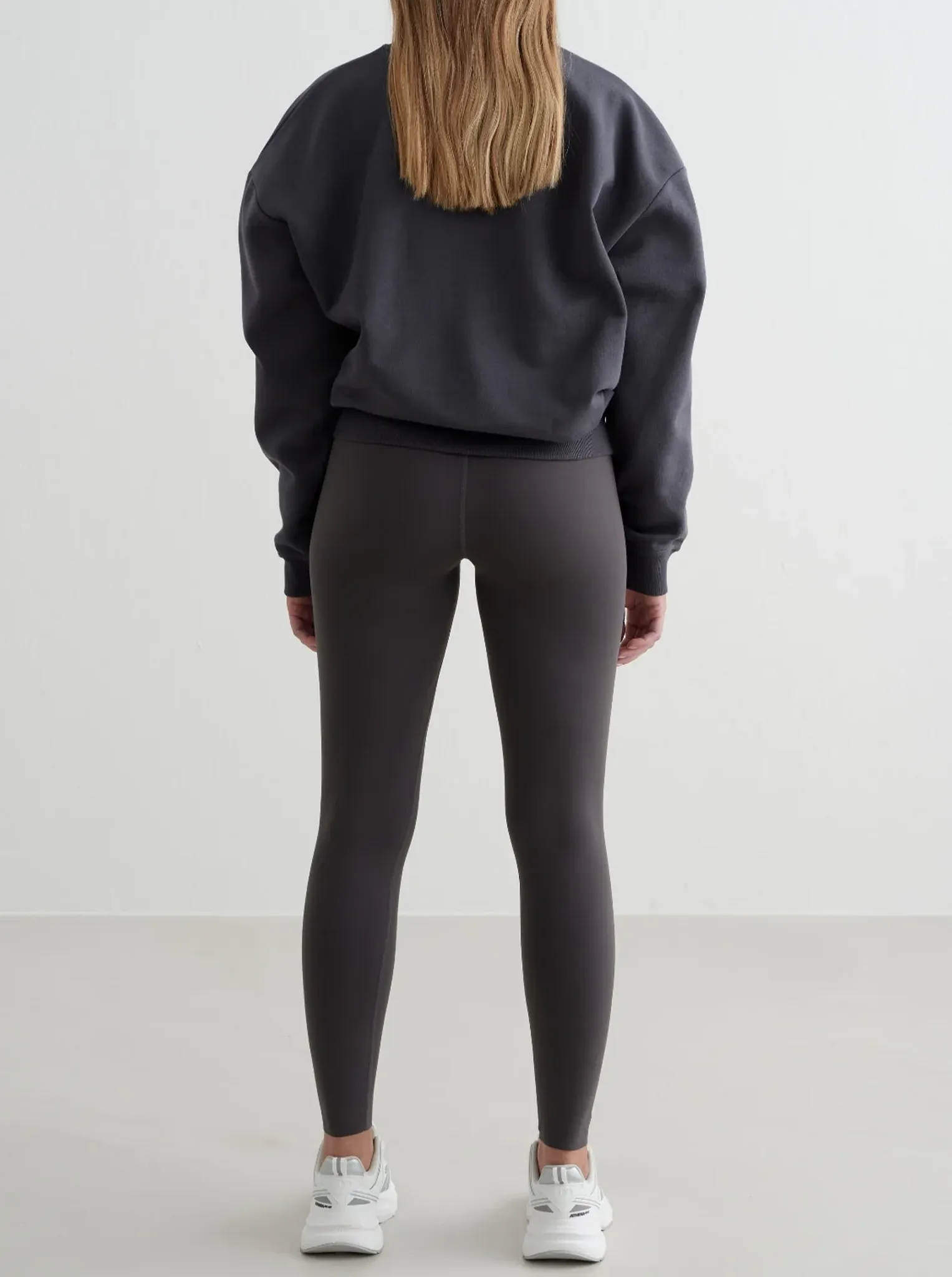 Warm Fabric Outdoor Activity Shadow Grey Serif Sweatshirt