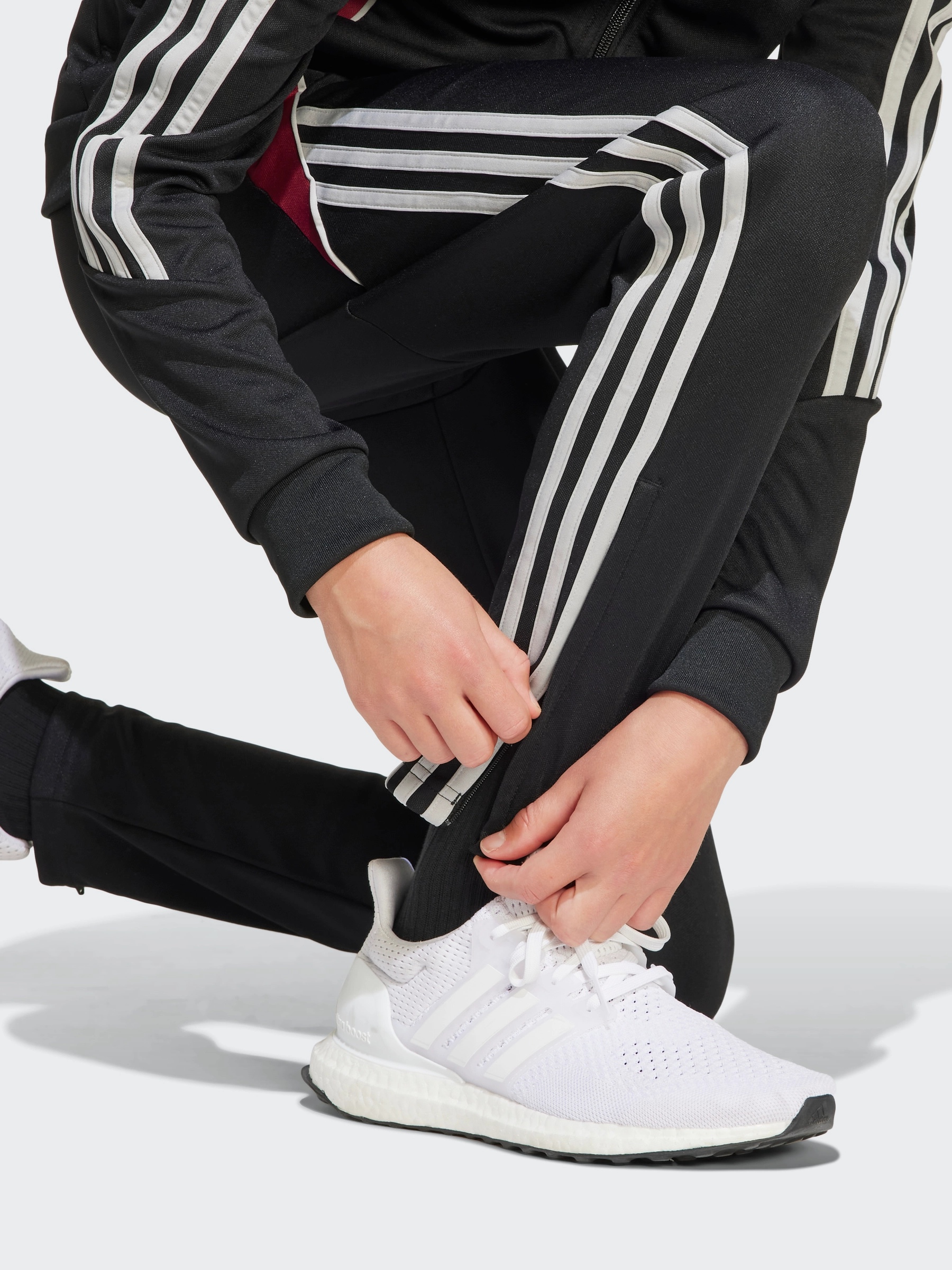 Sleek Motion Jude Bellingham Training Pants Kids