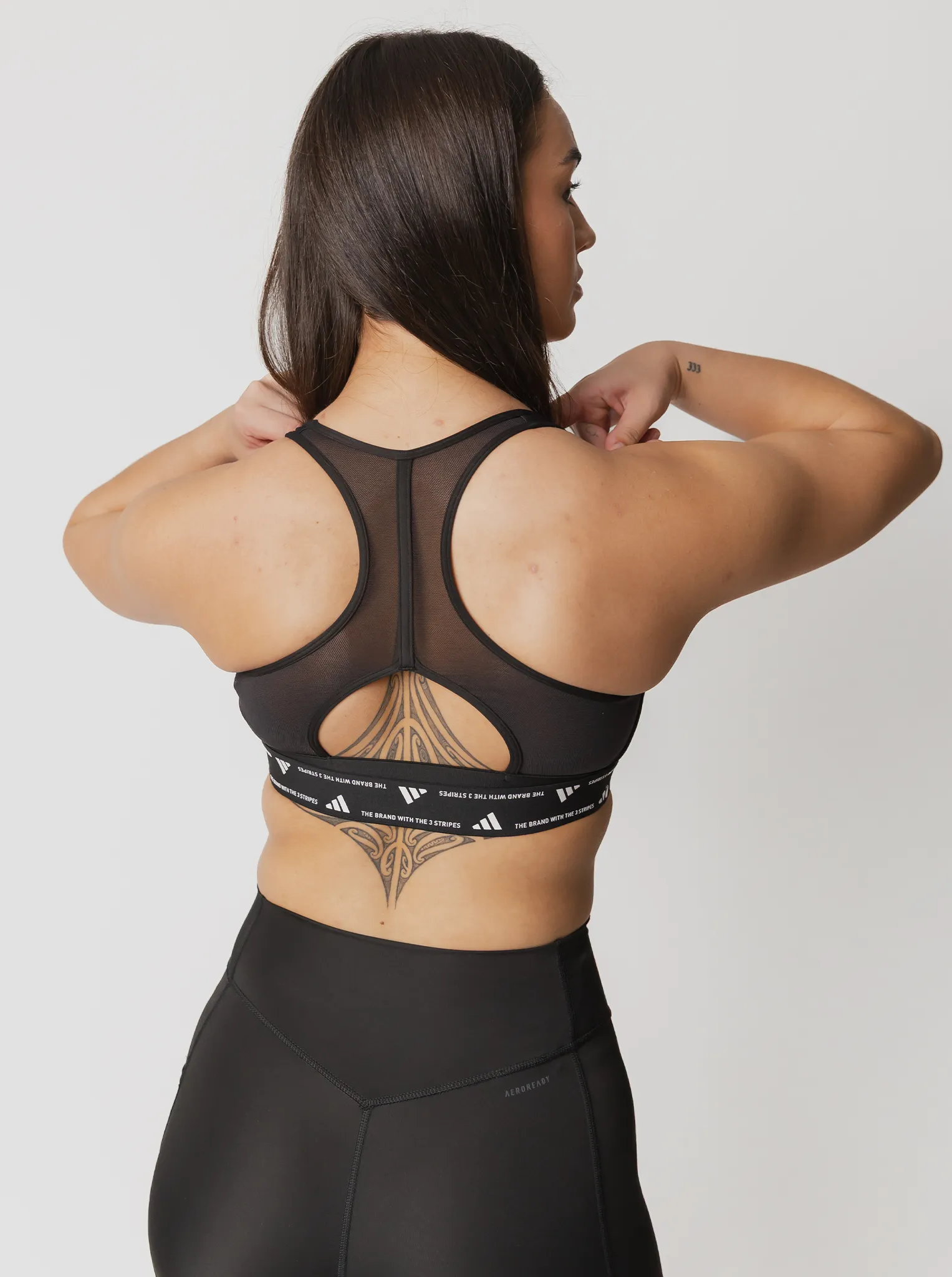 Coverstitch seams Short fit Powerreact Training Medium-Support Bra