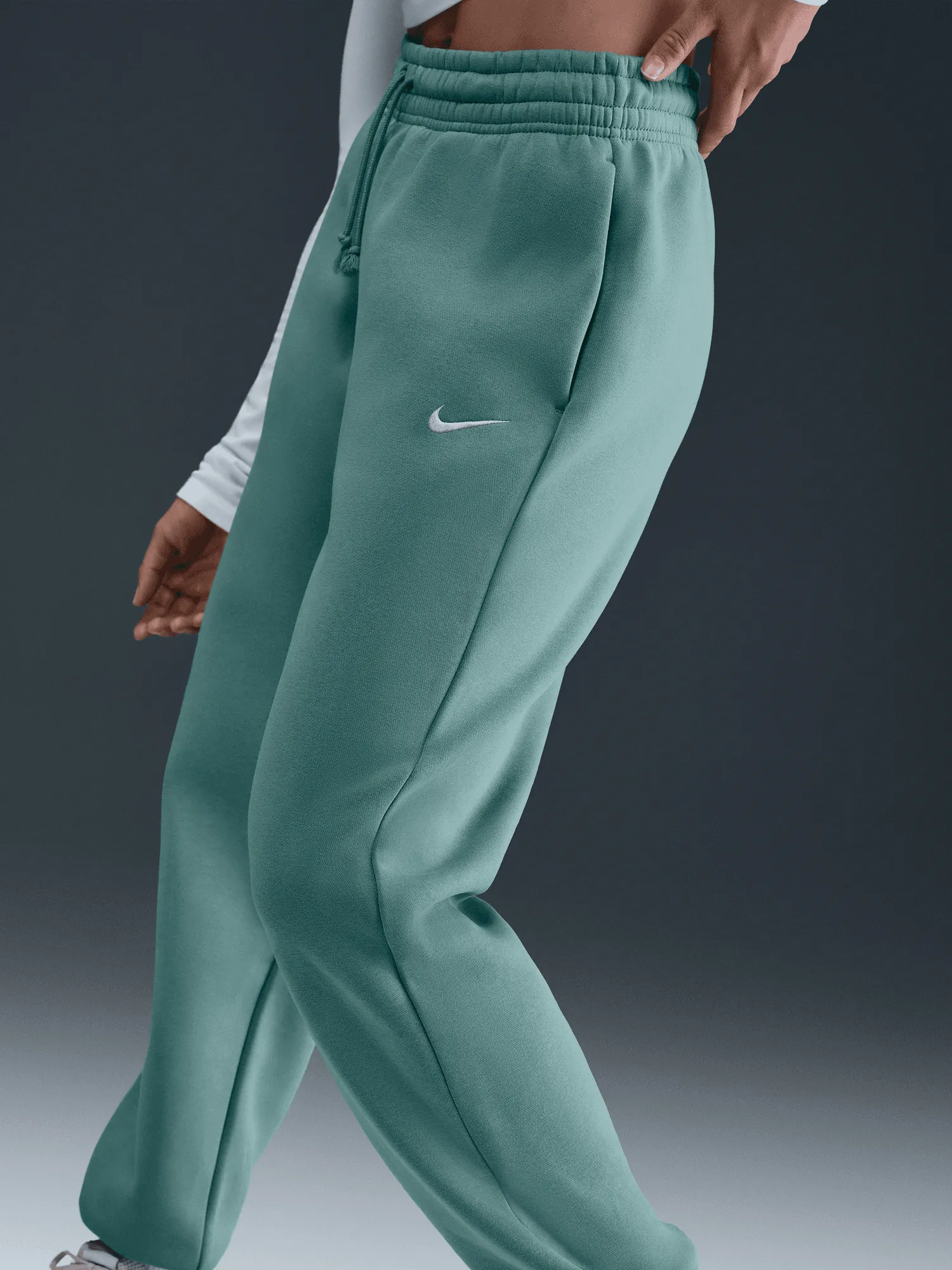 Modern Fit Phoenix Fleece Pant