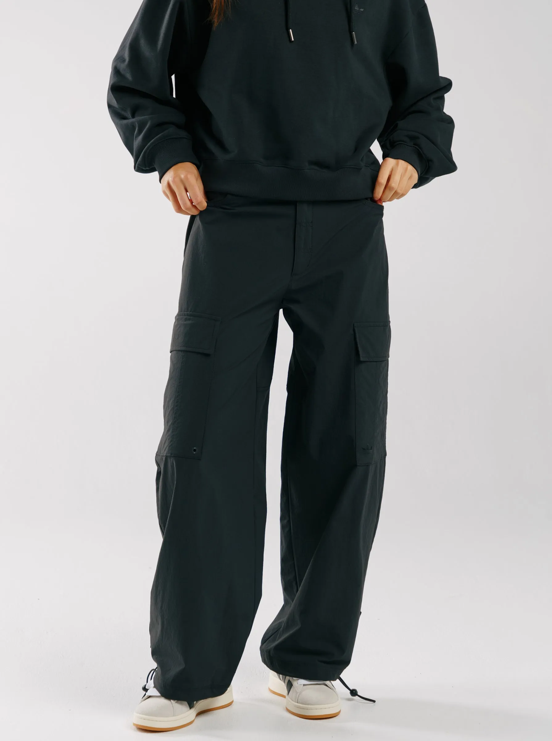 Flattering Style No Gap Waist Construction Premium Essentials Cargo Pants