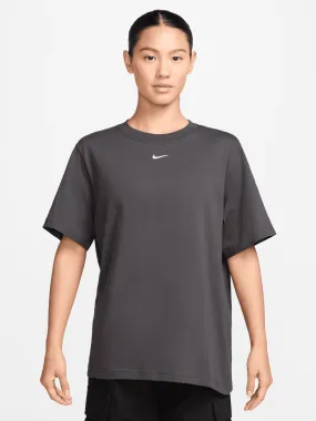 Sportswear Essentials Tee Modern Twist Workout Gear