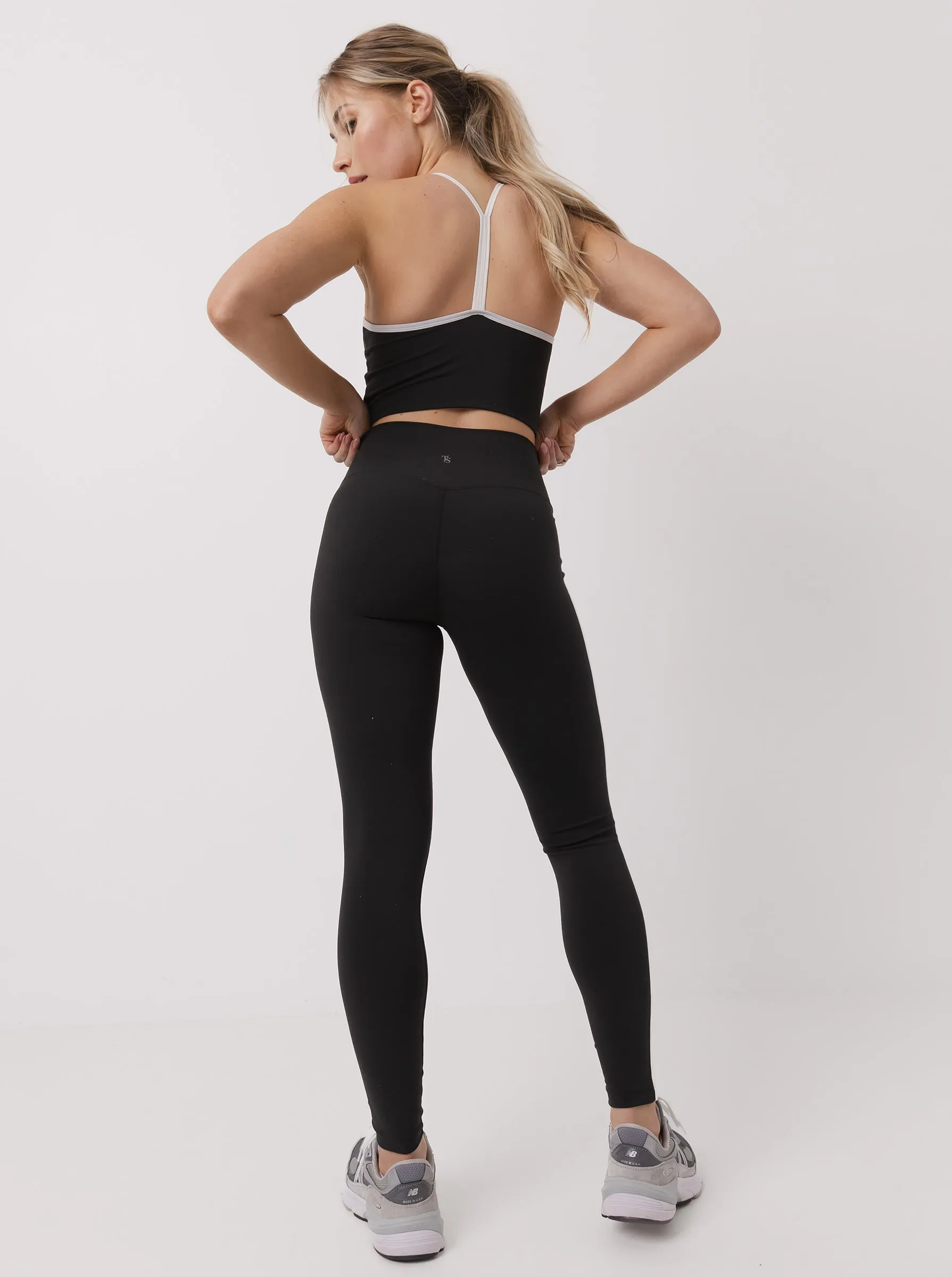 Retro Leggings in Black Fade Resistant Comfy Style