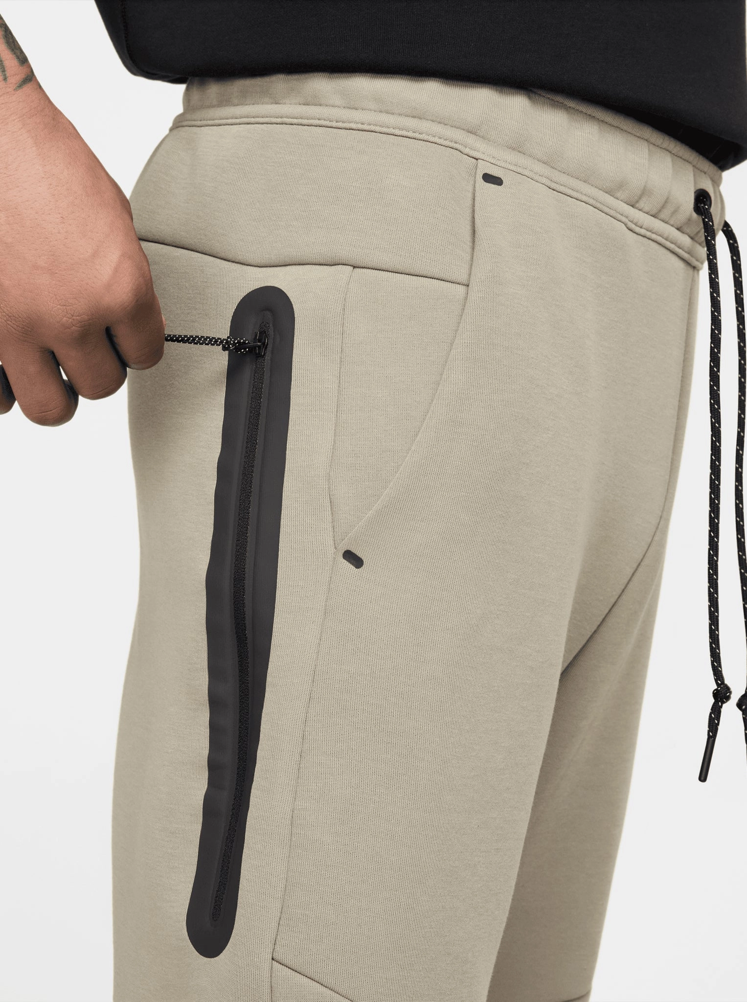 Lounge-friendly Recyclable Fabric Blend Tech Fleece Joggers
