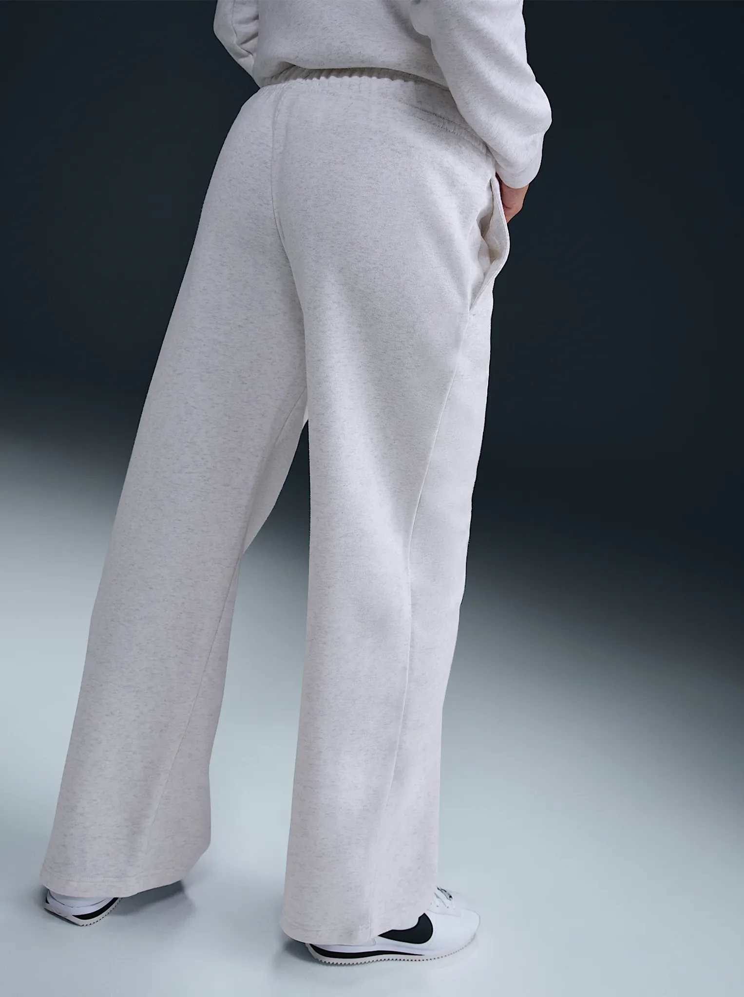 Abrasion Resistant Fabric Sportswear Club Fleece Mid-Rise Wide-Leg Graphic Pants