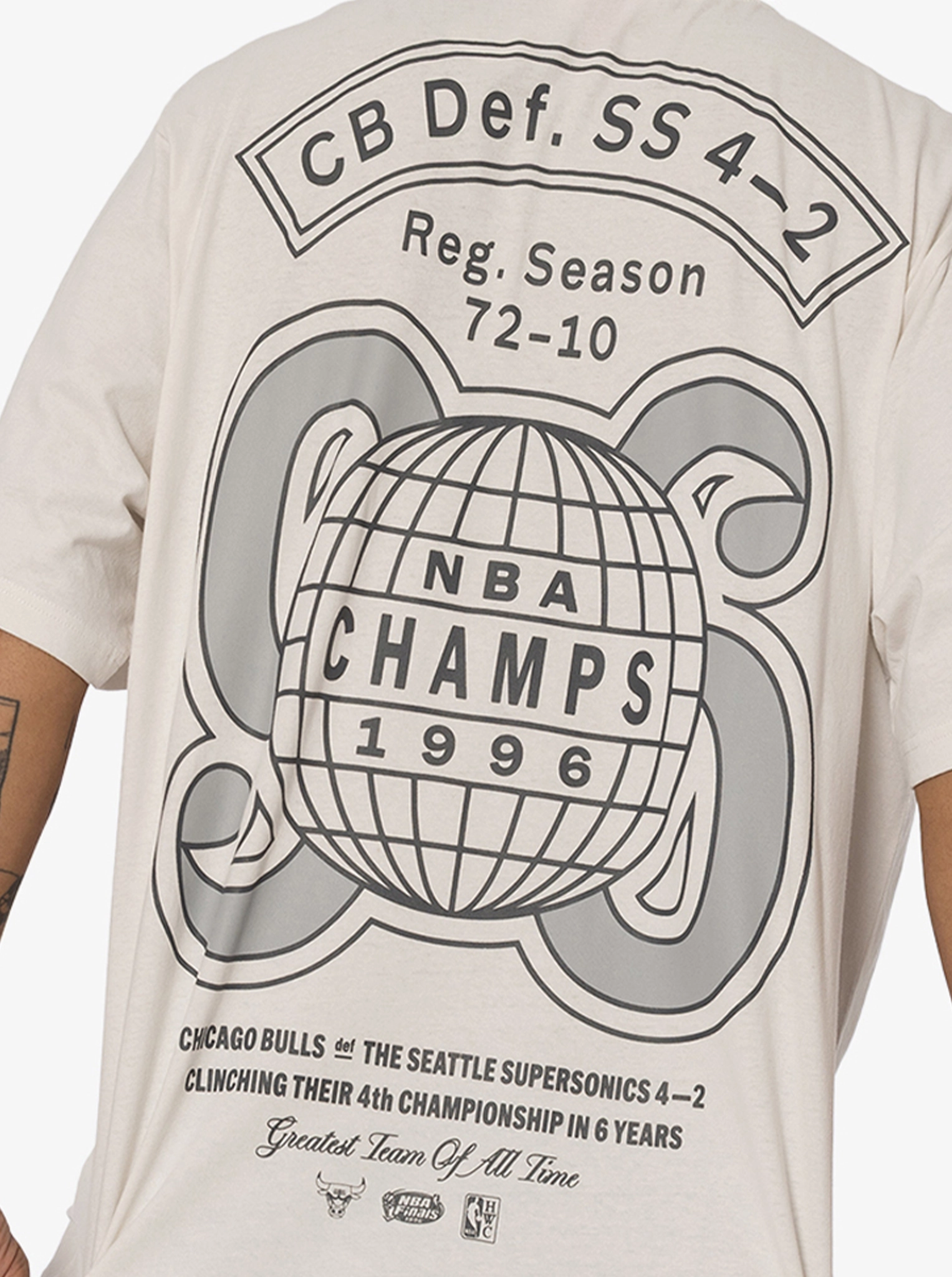 Chicago Bulls 72-10 Tee Button Down