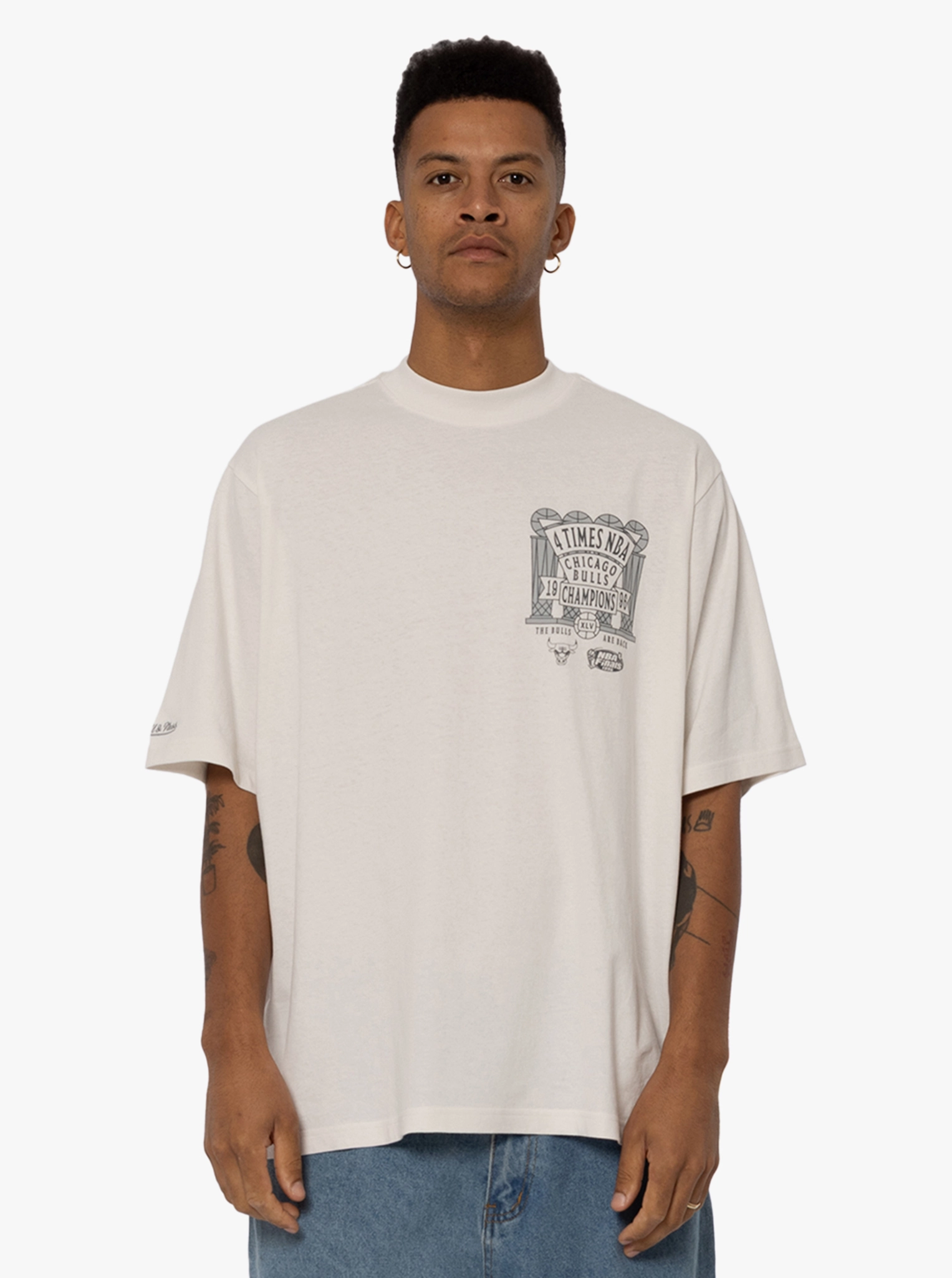 Relax Comfort Style MinimalistDesign Chicago Bulls 72-10 Tee