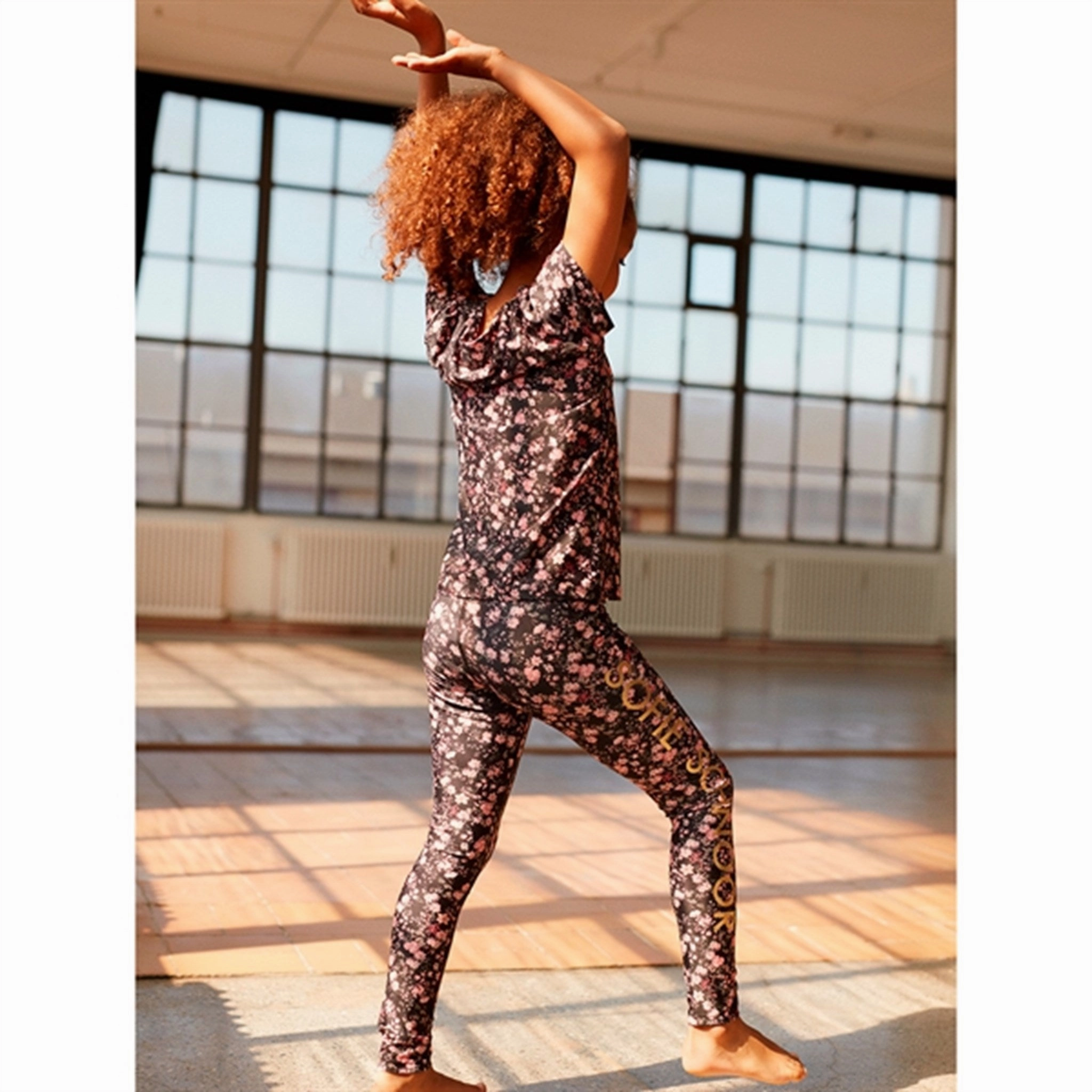 Double Layer Airport Travel Extra Soft Unisex Style Sofie Schnoor Black Leggings