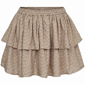 Sofie Schnoor Soft Beige Skirt Style Preview