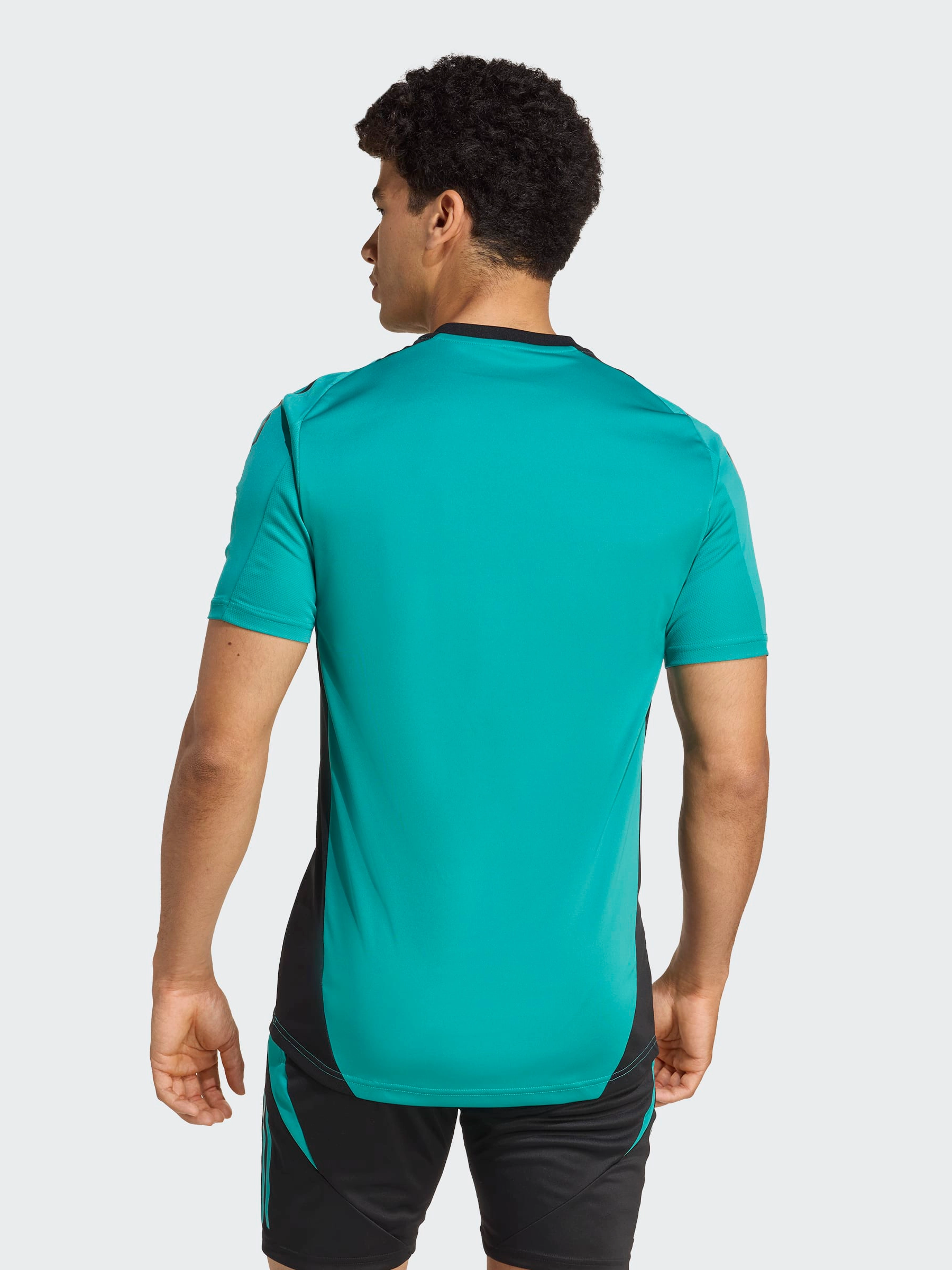 Longline Hemline All Blacks Performance Tee