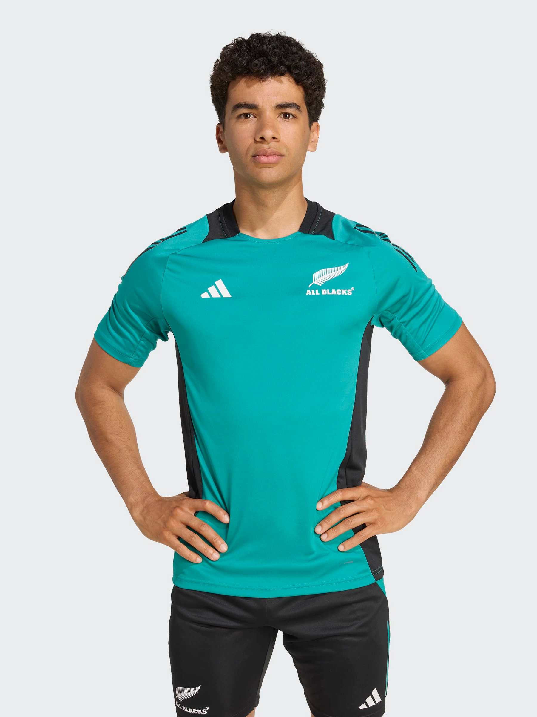 All Blacks Performance Tee Minimalist Look
