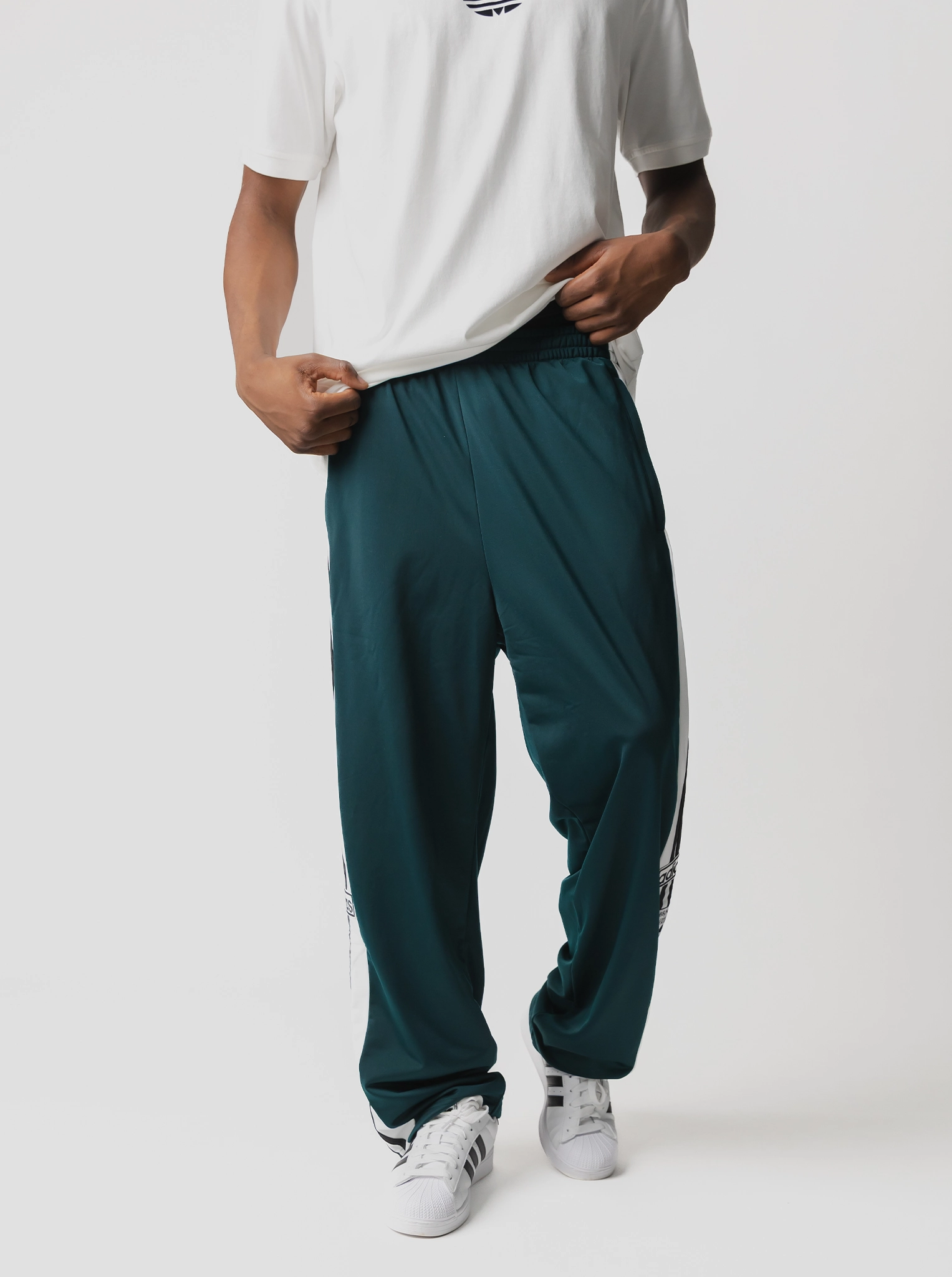 Adibreak Classic Trackpant elastic waistband FlexibleKneePanels