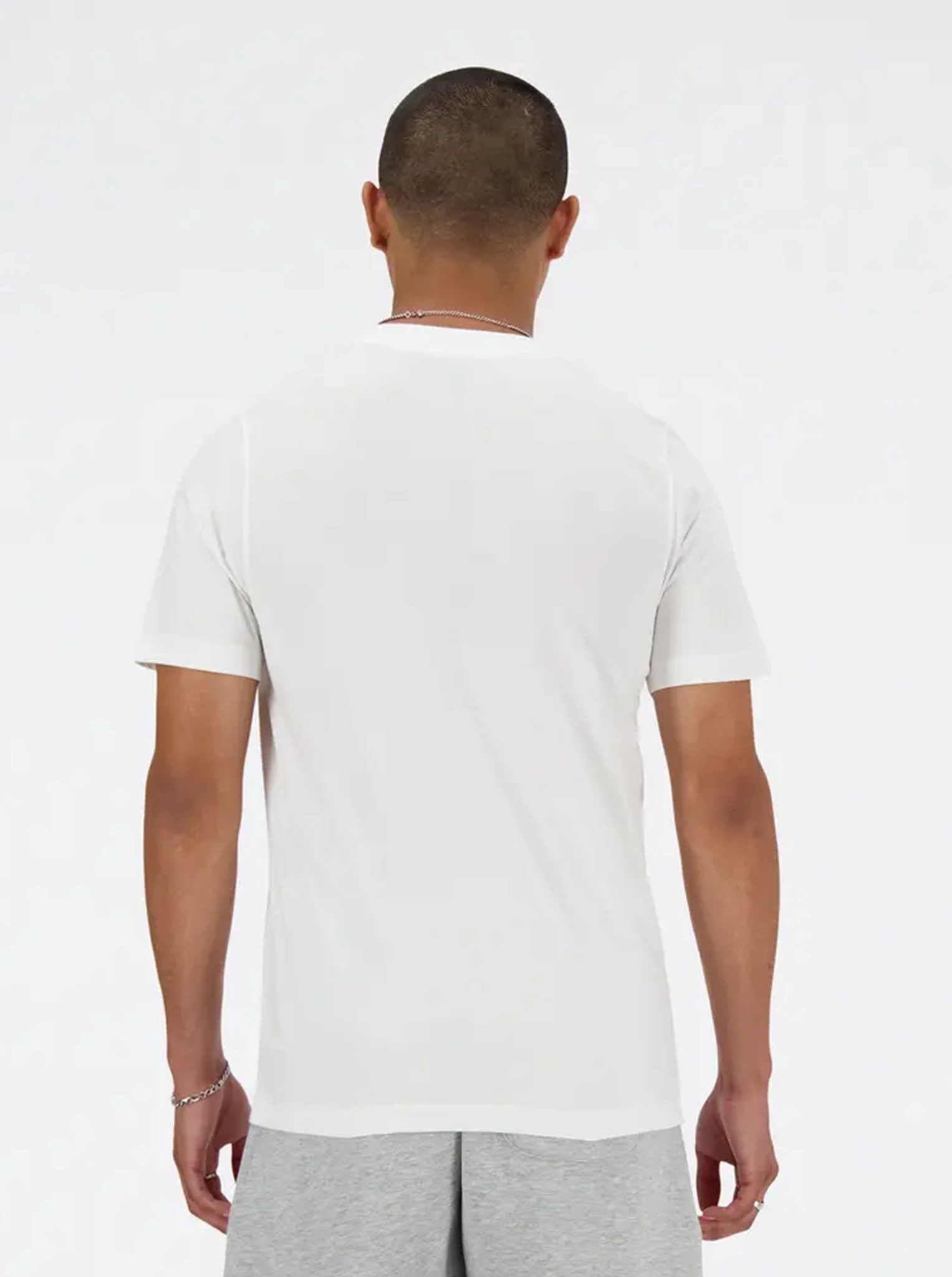 Non Restrictive Silhouette Soft Layering Sport Essentials Logo T-Shirt