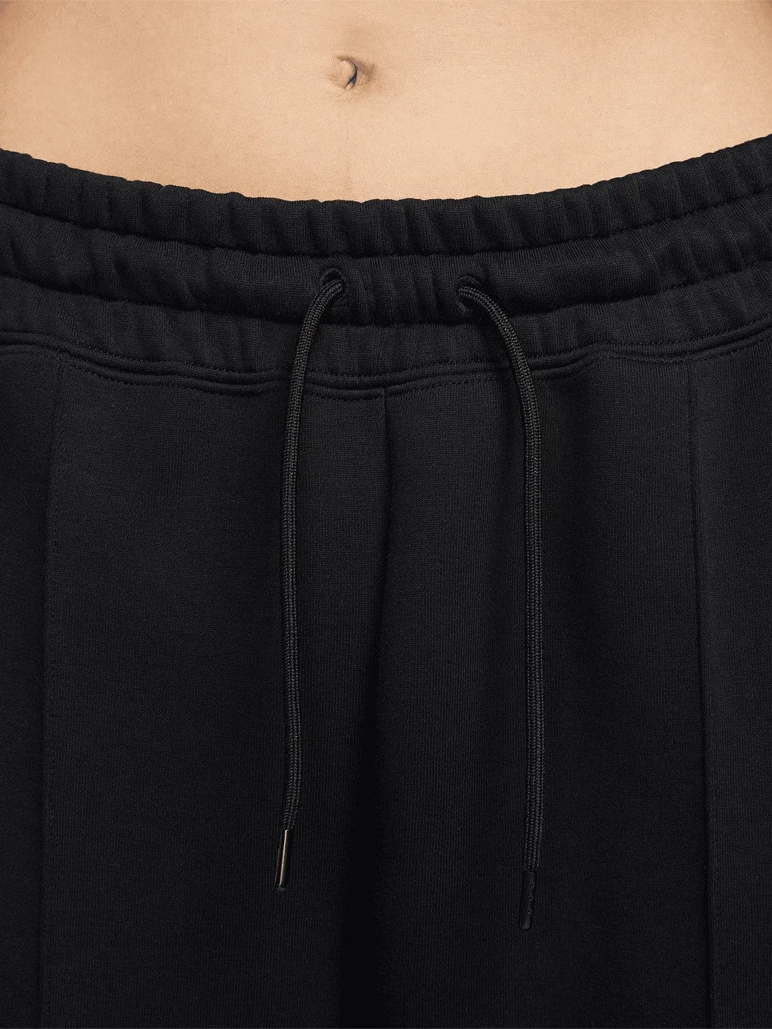 Sportswear Tech Fleece Mid-Rise Jogger Versatile Layering Classic Fit