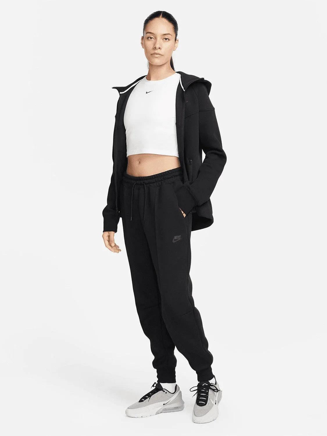No Iron Sportswear Tech Fleece Mid-Rise Jogger