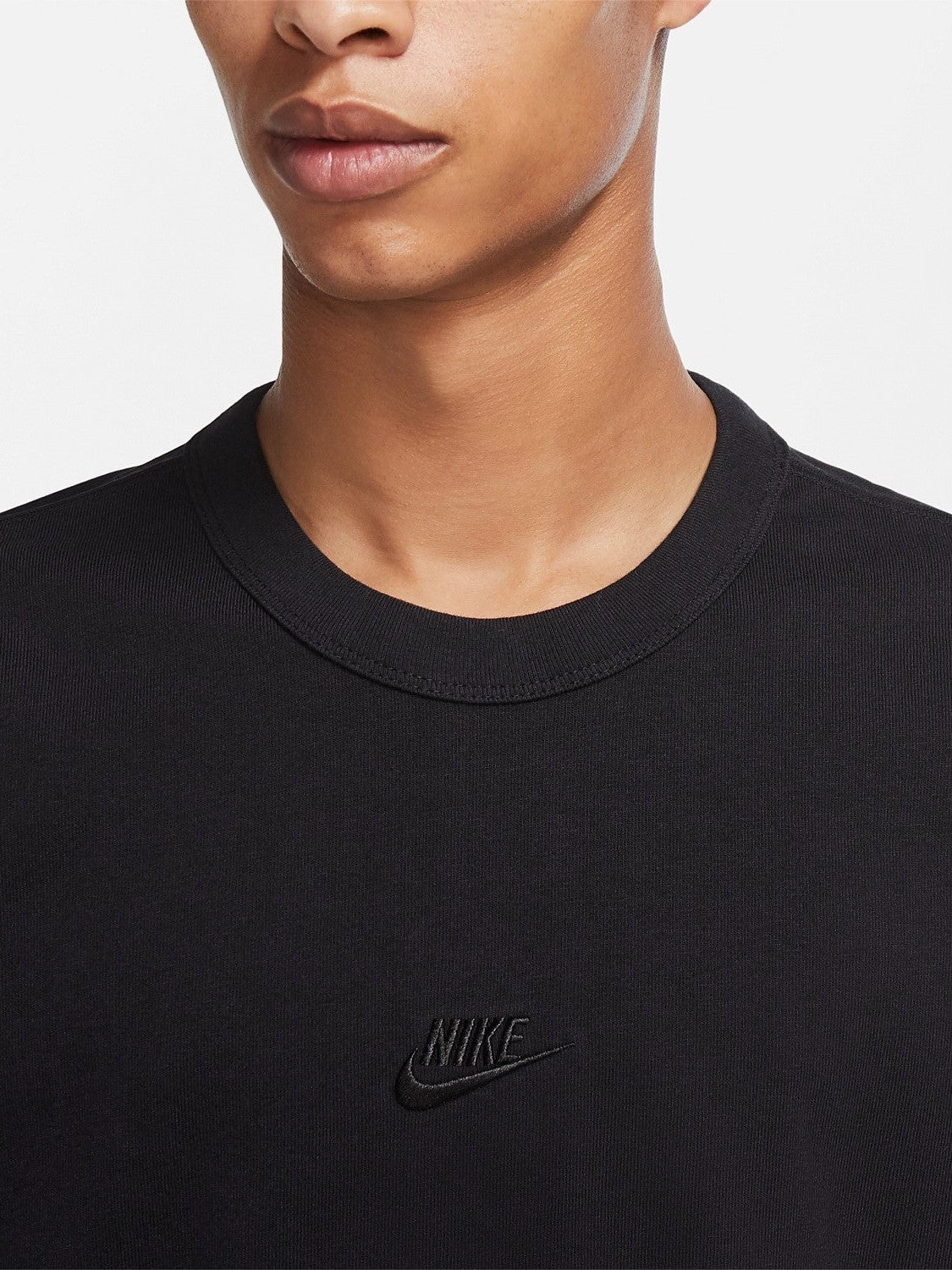 Everyday Chic informal gathering Sportswear Premium Essentials T-Shirt