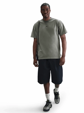 Structured silhouette Teenager coolness Sportswear Premium Essentials Tee