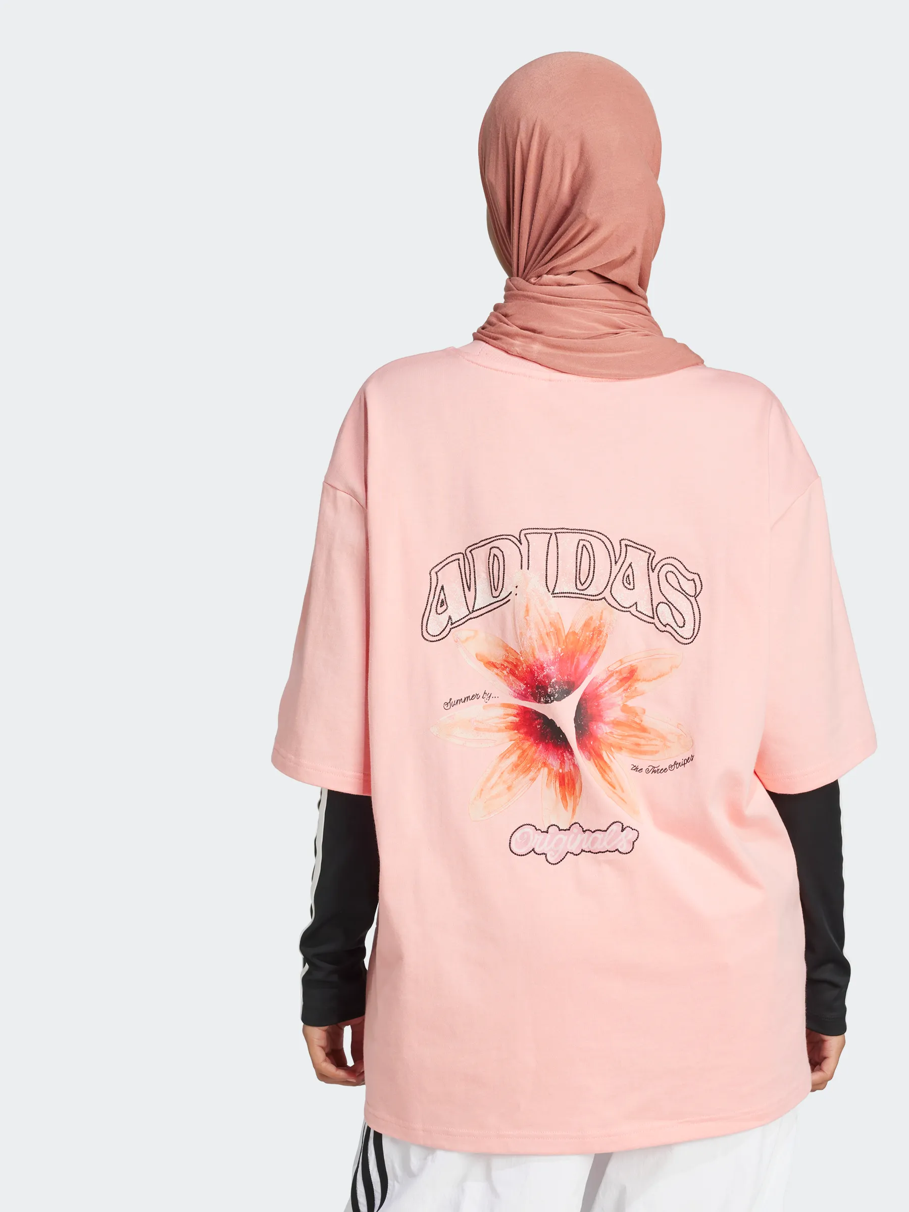 Summer Glow Graphic T-Shirt Slim Fit Design