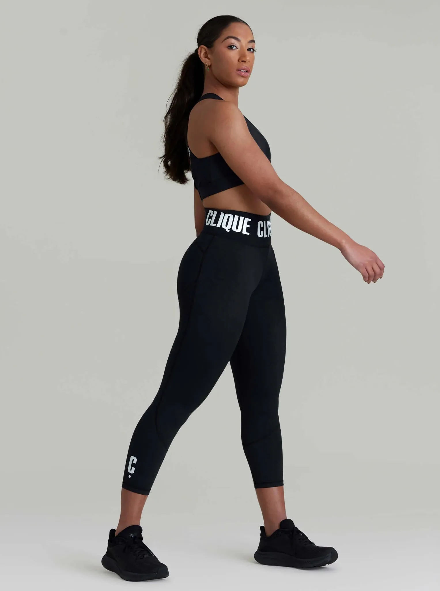 Classic Pocket Tights 7/8 Minimalist Style Summer Wear Comfortable Performance