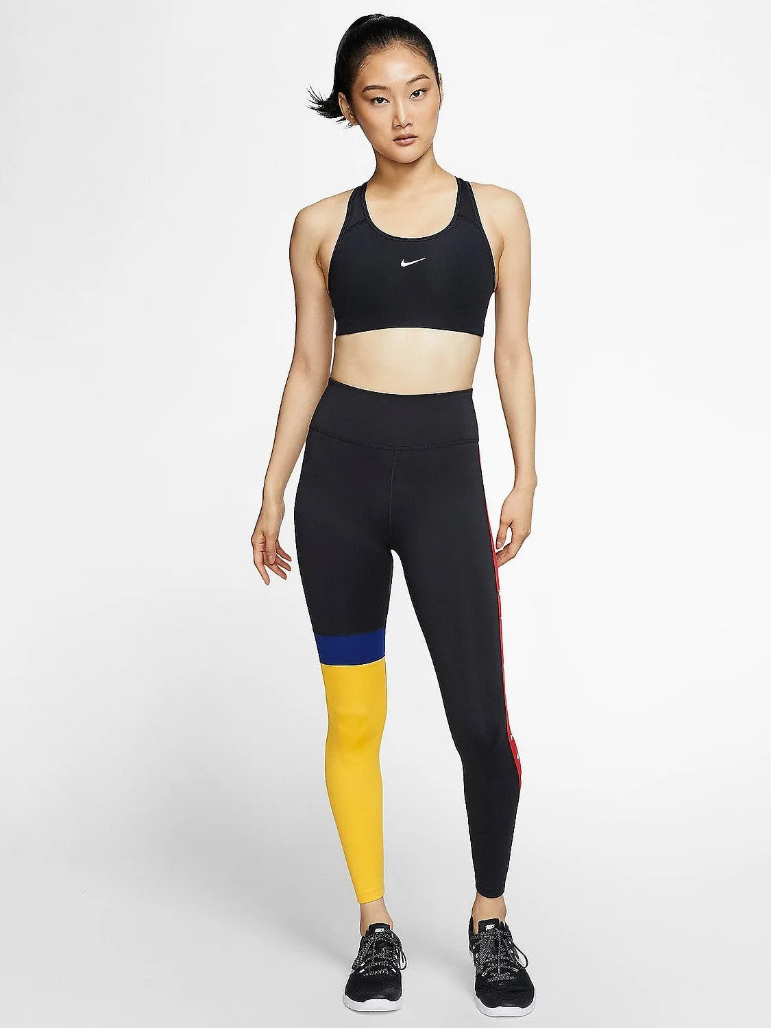 Hidden stitching seams Supportive structure Swoosh Medium-Support 1 Piece Pad Sports Bra