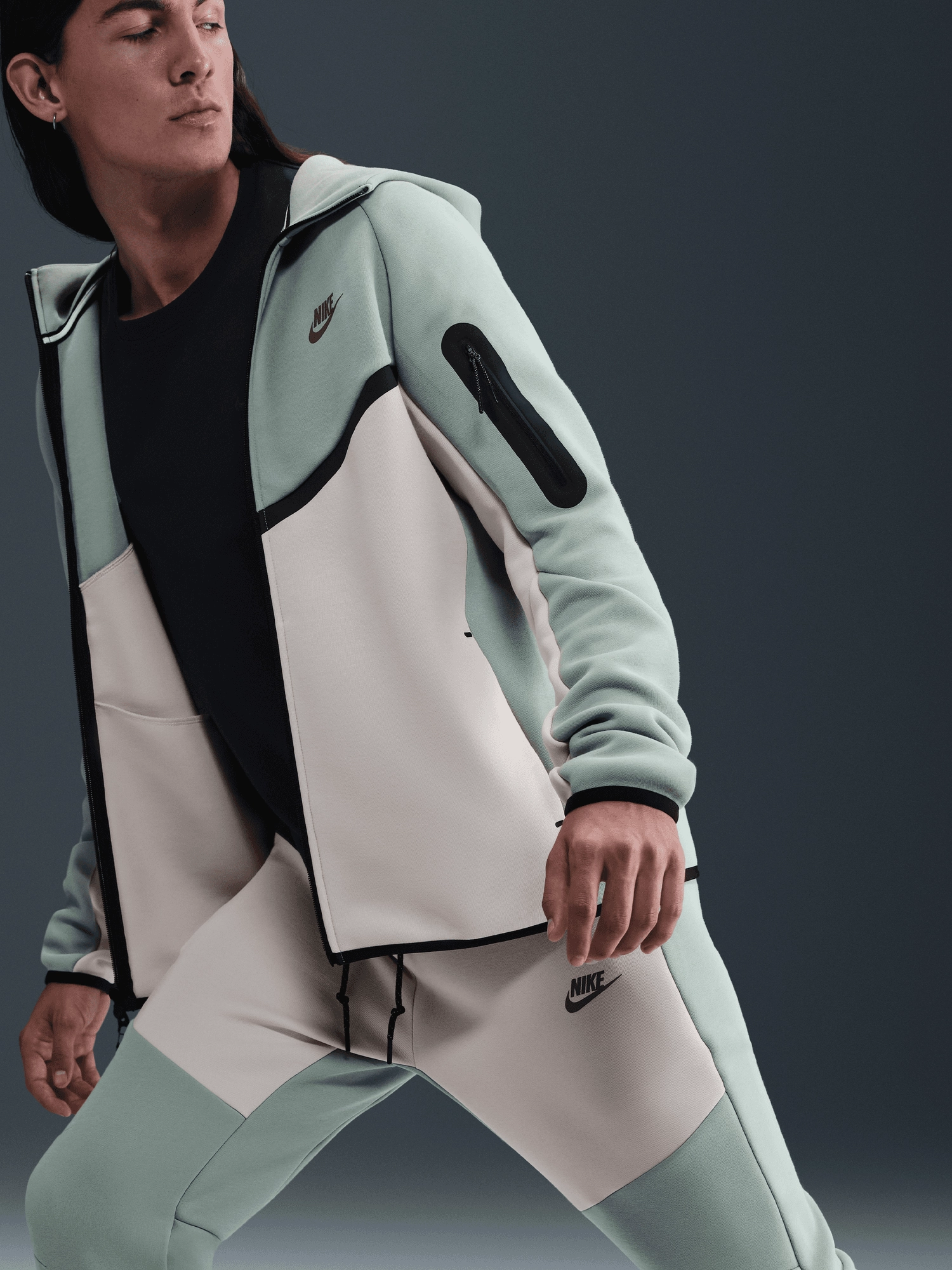 Chilly Comfort Stylish Cut Tech Fleece Jogger