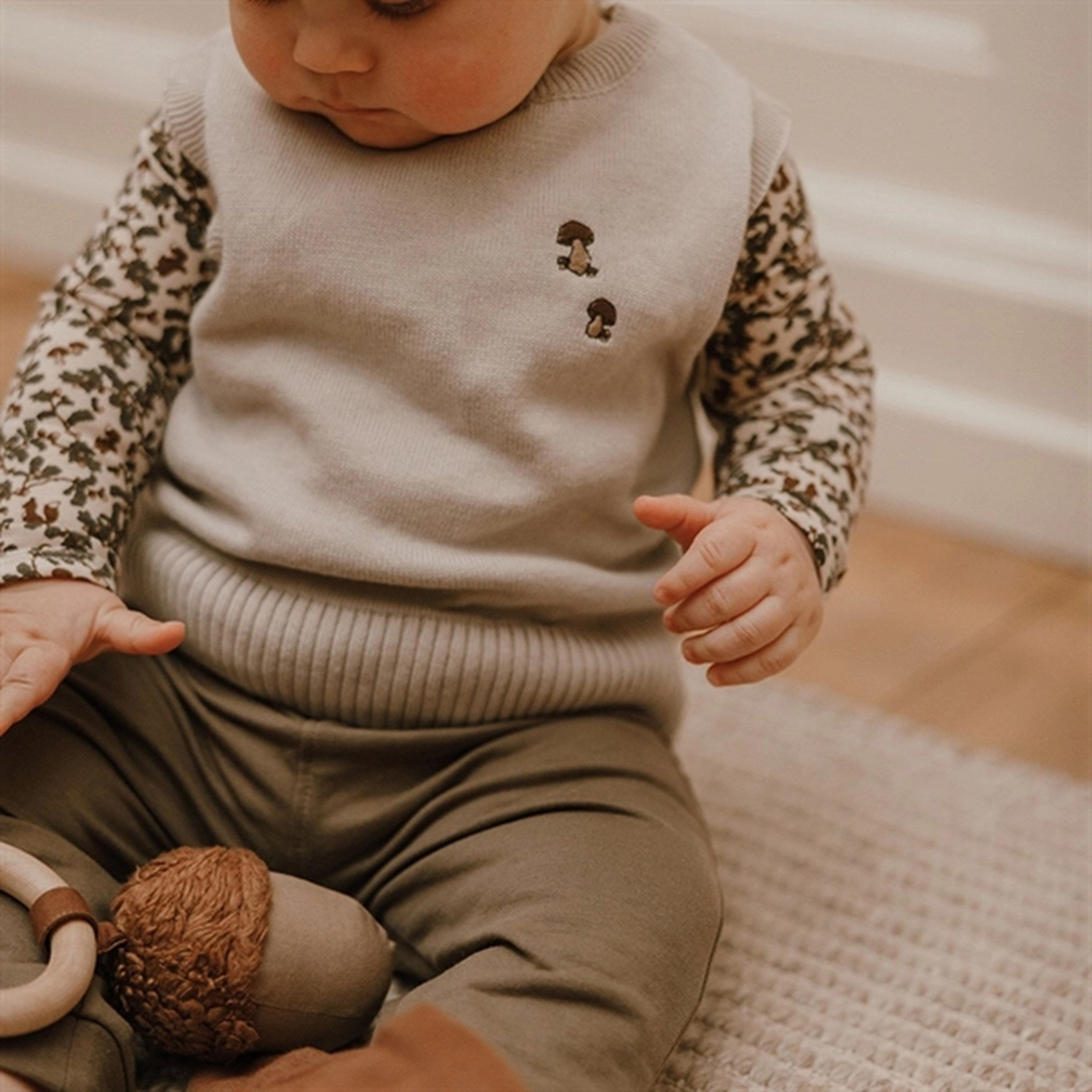 warm - feeling clothing Opacity That's Mine Peyote Micha Knit Vest