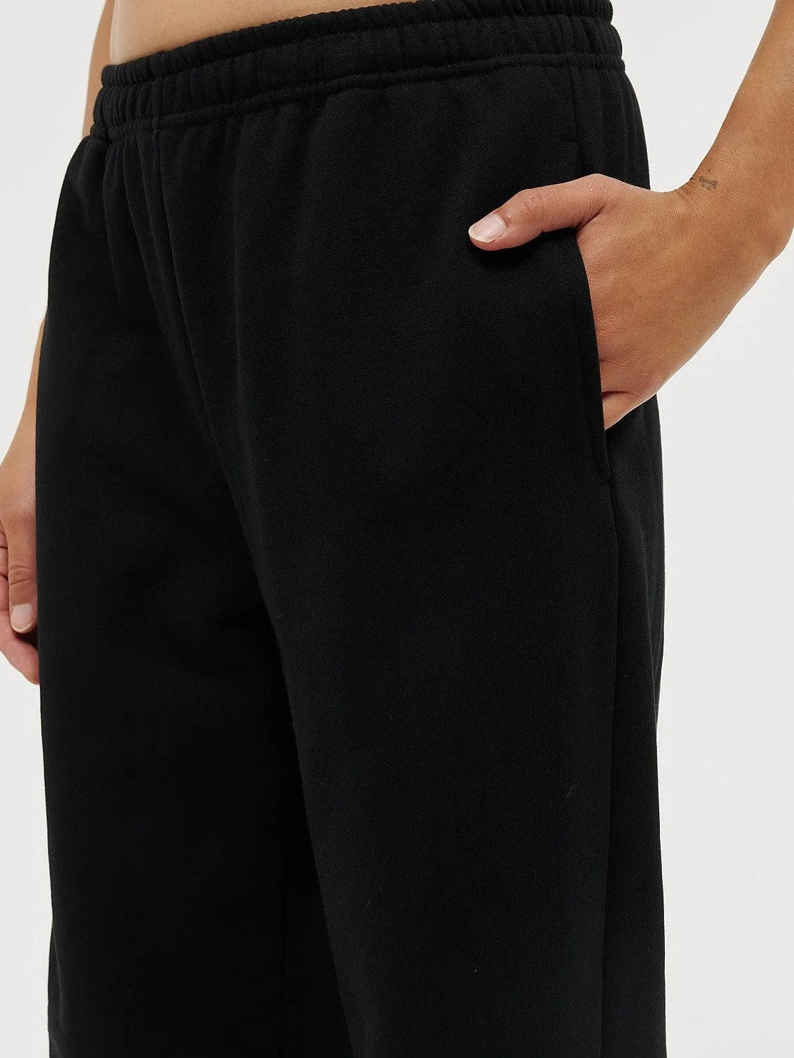 Tiebreak Trackpant in Black Hip Friendly Pockets Fade Resistant Dye