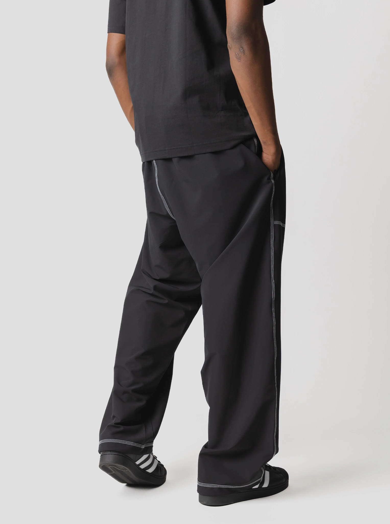 Stretchable Design Practical Fit Trefoil Essentials Woven Cargo Trousers