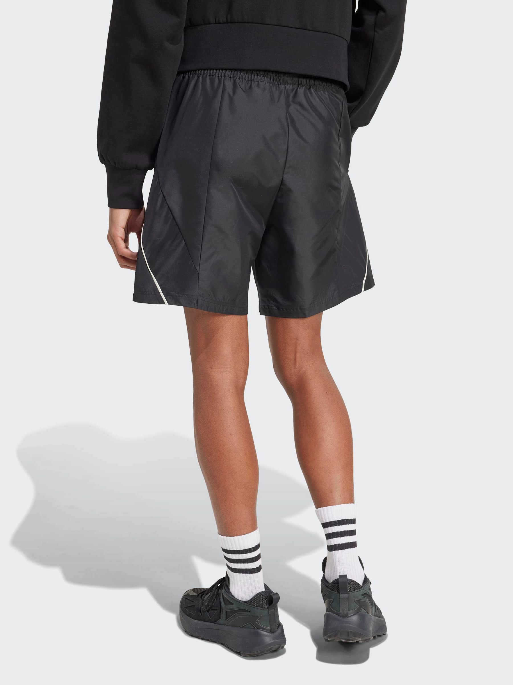 Anti Slip Grip Technology button-down look Stadium Shorts