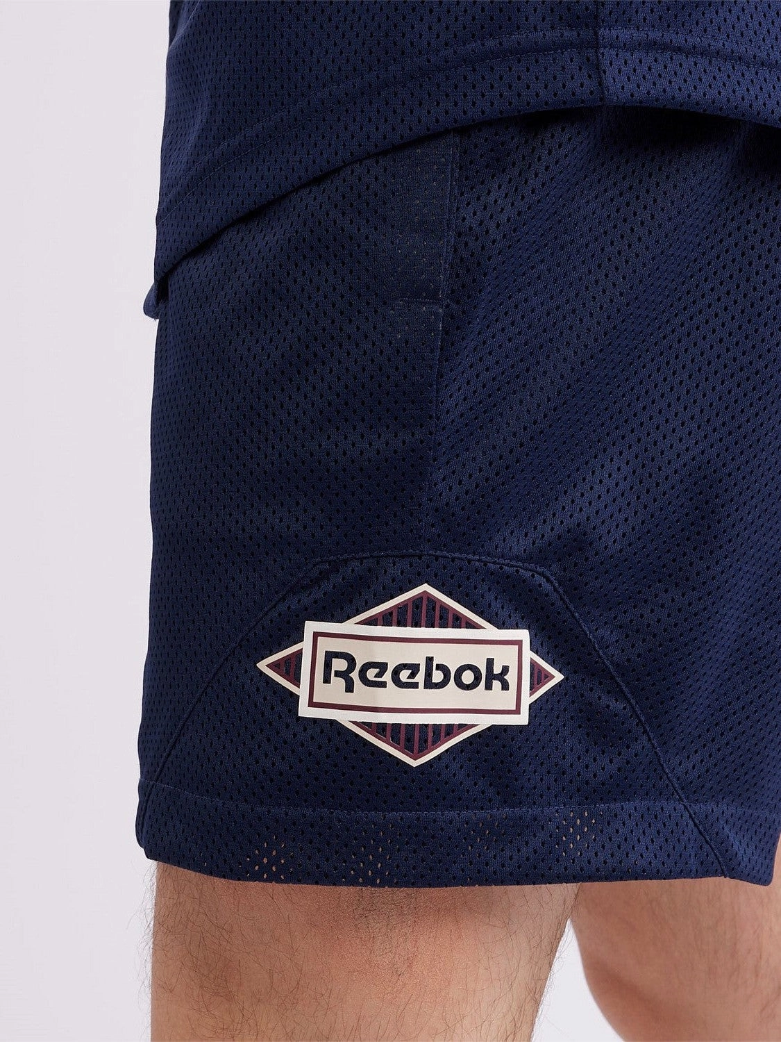 Noise Free Operation Design Classic Signature Short