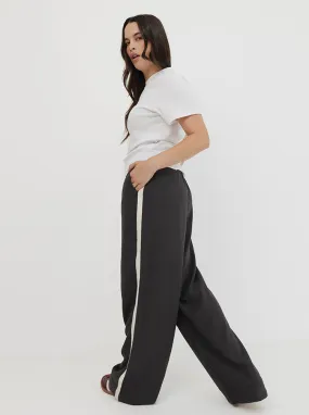 Weekender Pant Longline In Pepper Stylish Appearance