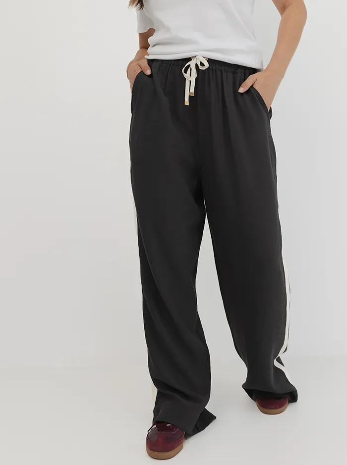 Weekender Pant Longline In Pepper Cozy Essentials Airy Feel