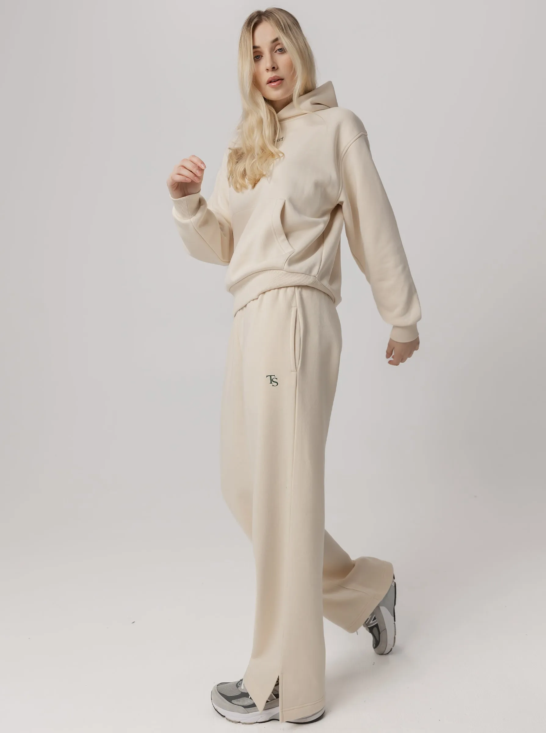 Wide Leg Sweats in Vanilla Temperature Regulating Fabric