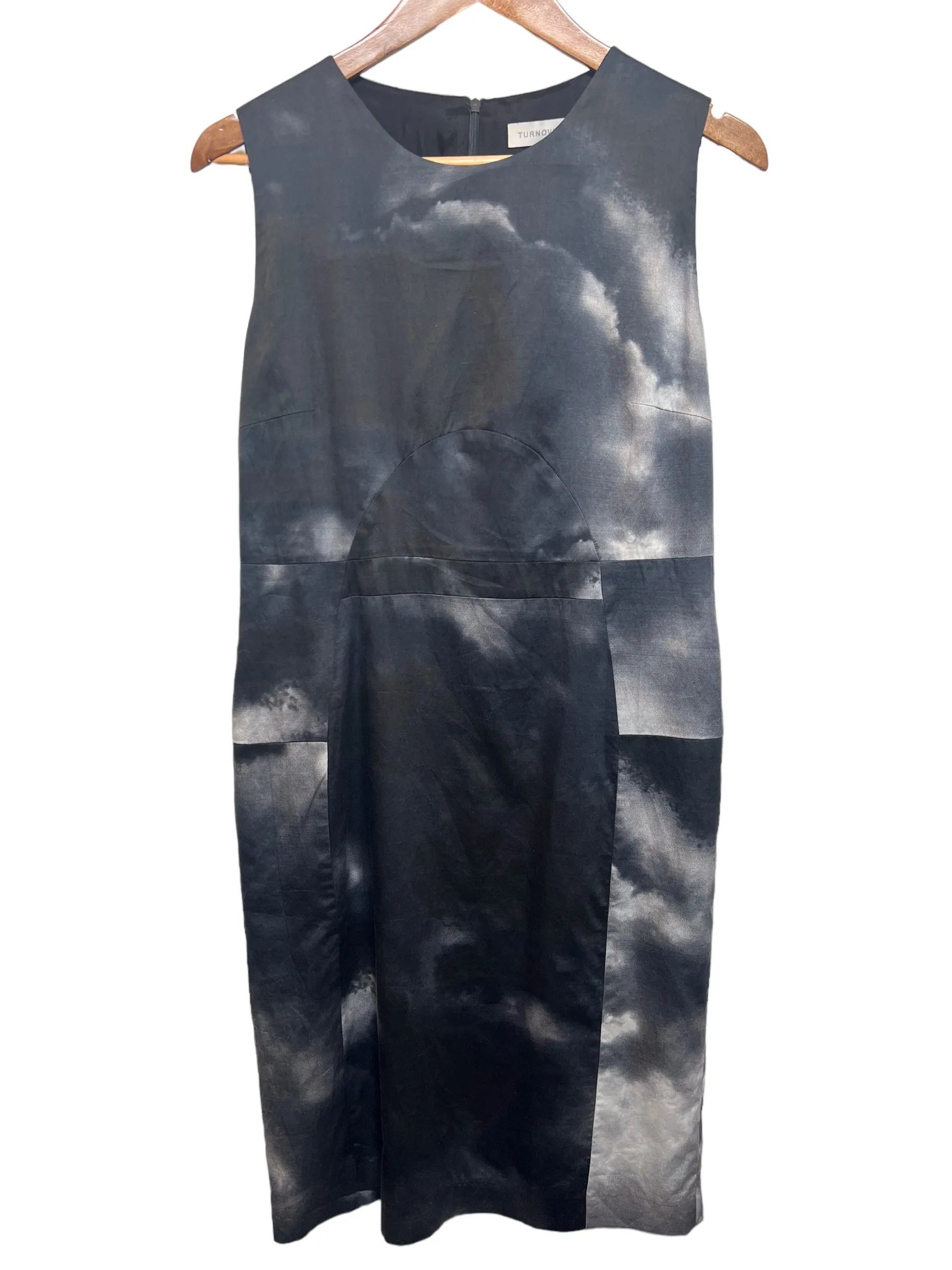 Women??s Cloud Dress (Size L) Soft Volume